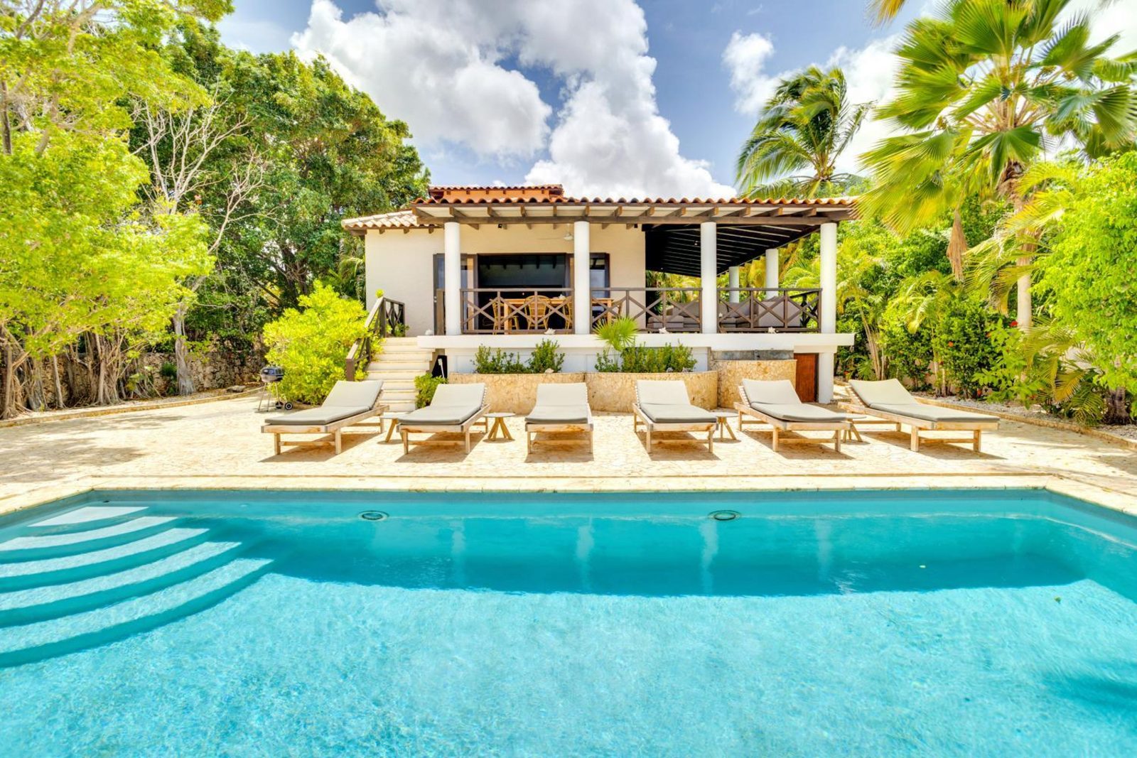 Ocean Villa Crown Court