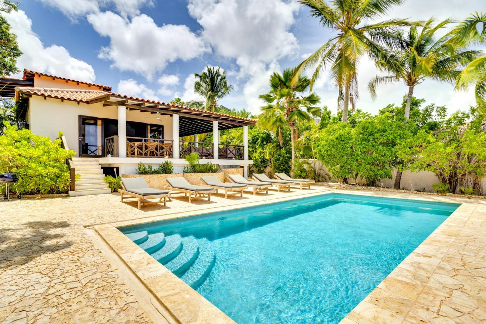 Ocean Villa Crown Court