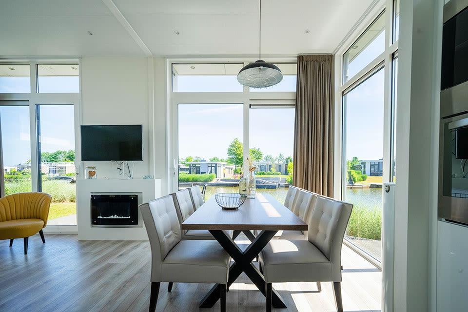 Pavilion Waterfront 6 5
