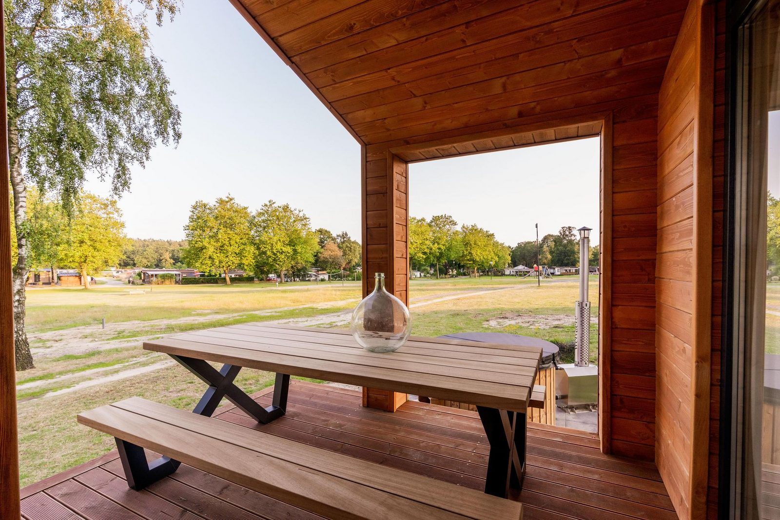 Lake House Scandi met hottub | 5 pers. 