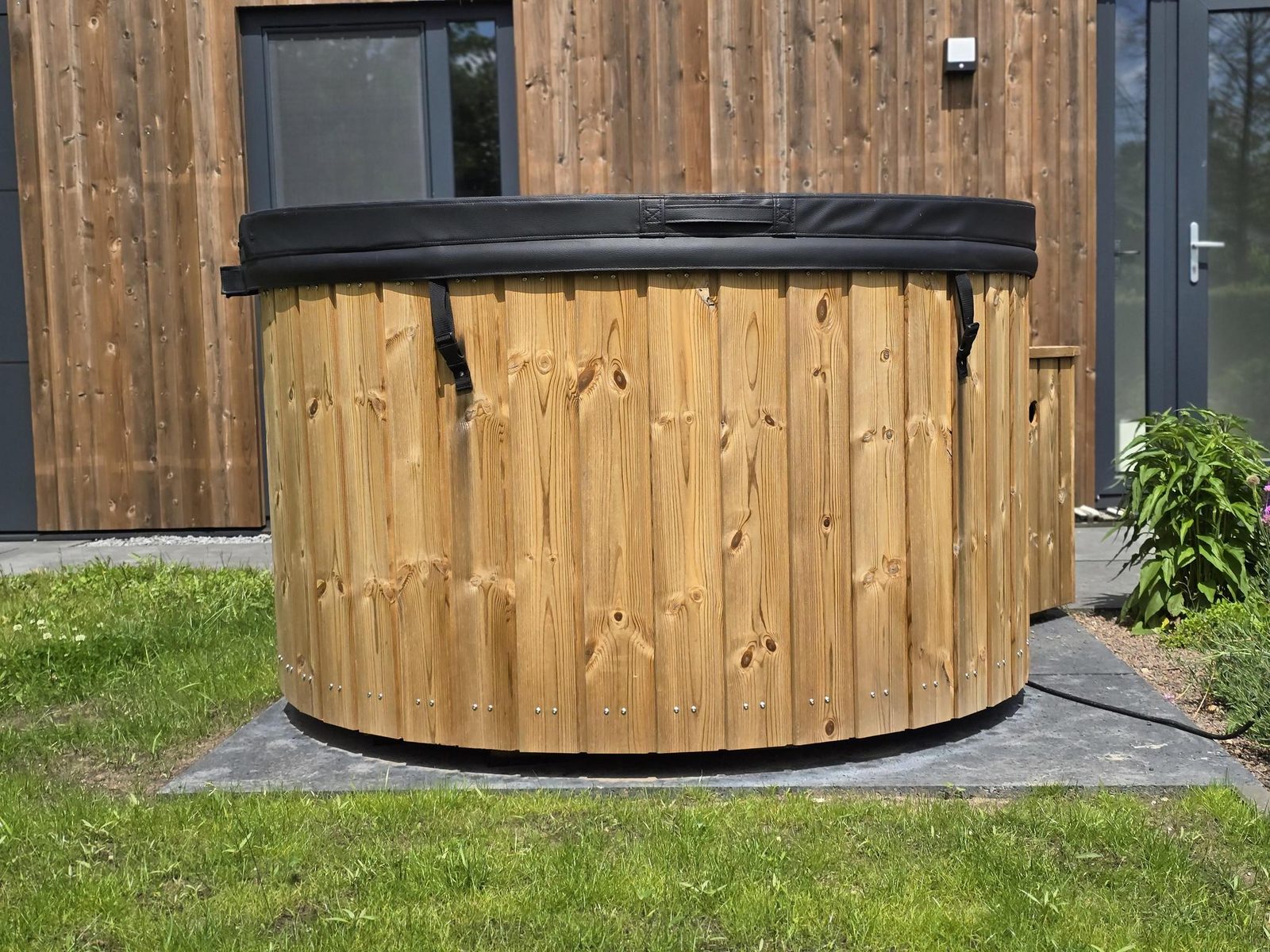 Waterlodge 2 Deluxe met sauna en hottub