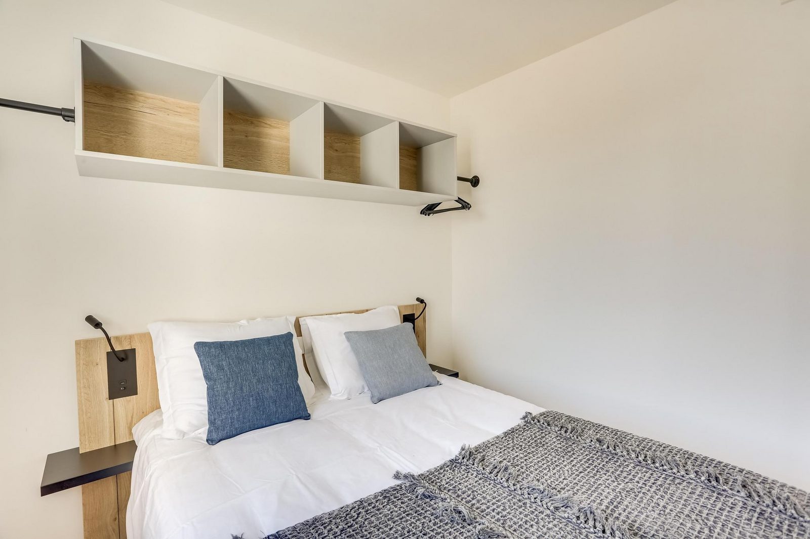Suite voor 4 pers met tweepersoonsbed & 2 enkele bedden en balkon