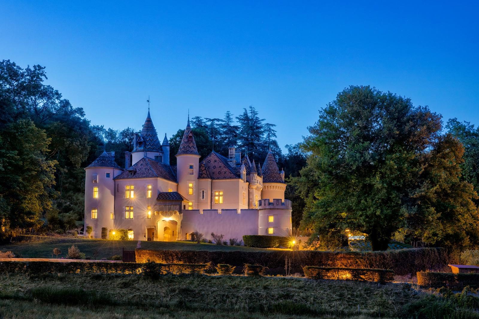 Chateau de Burnand - nieuw in 2024 kasteel vakantiehuis