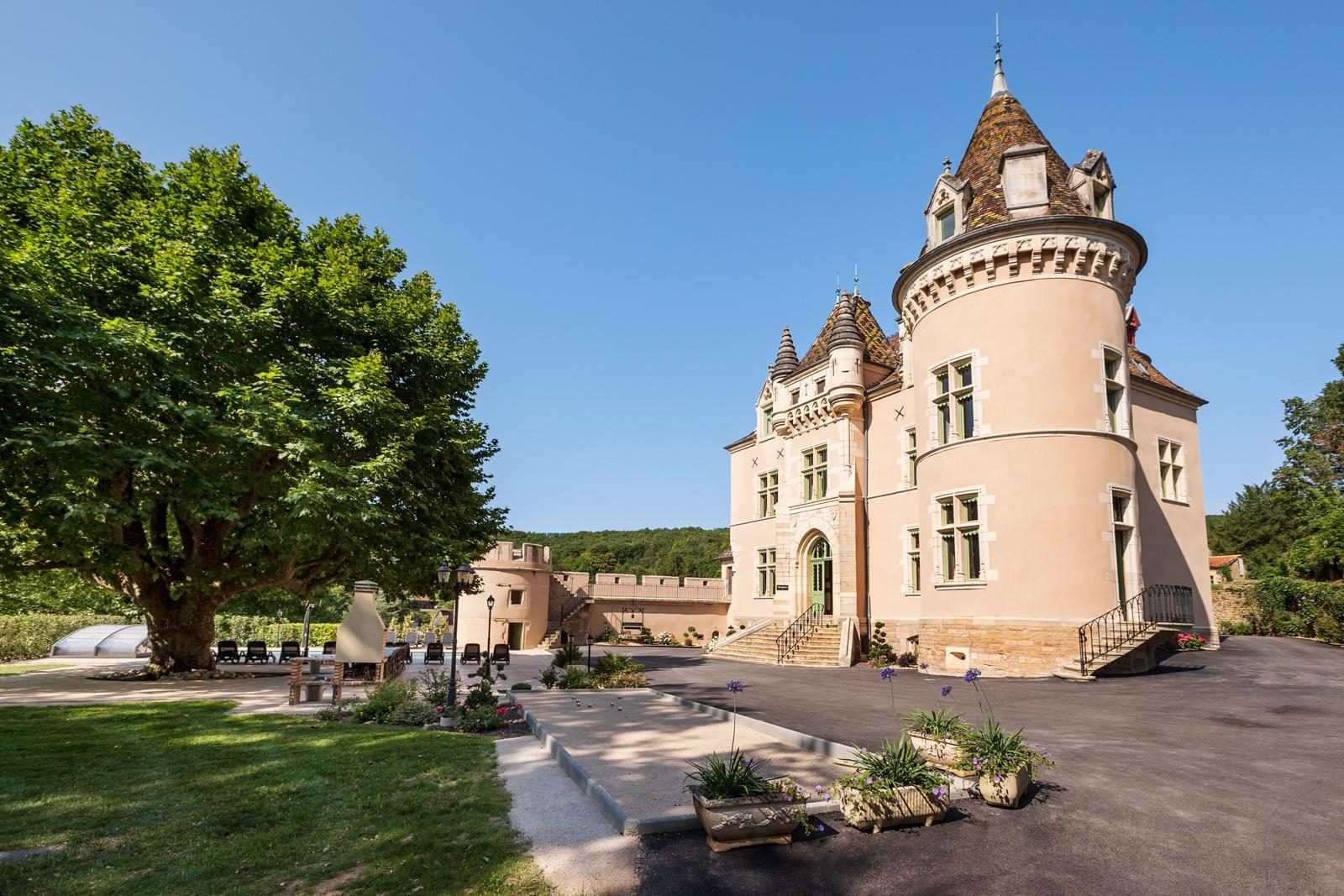 Chateau de Burnand - nieuw in 2024 kasteel vakantiehuis