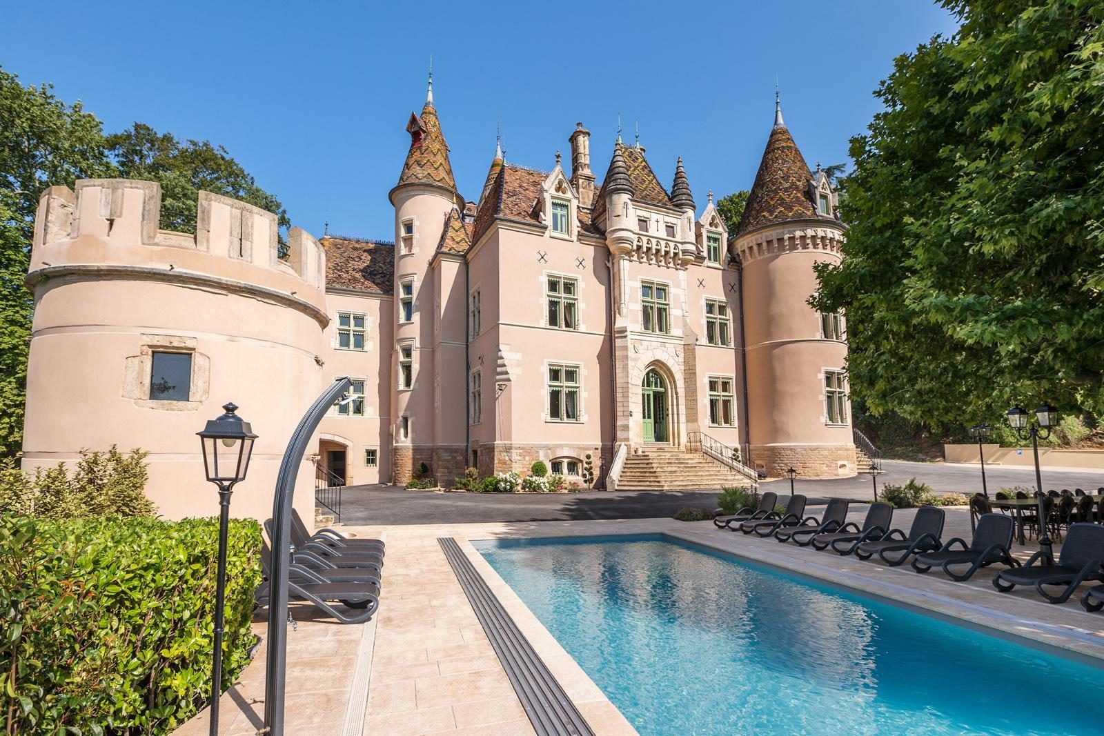 Chateau de Burnand - nieuw in 2024 kasteel vakantiehuis