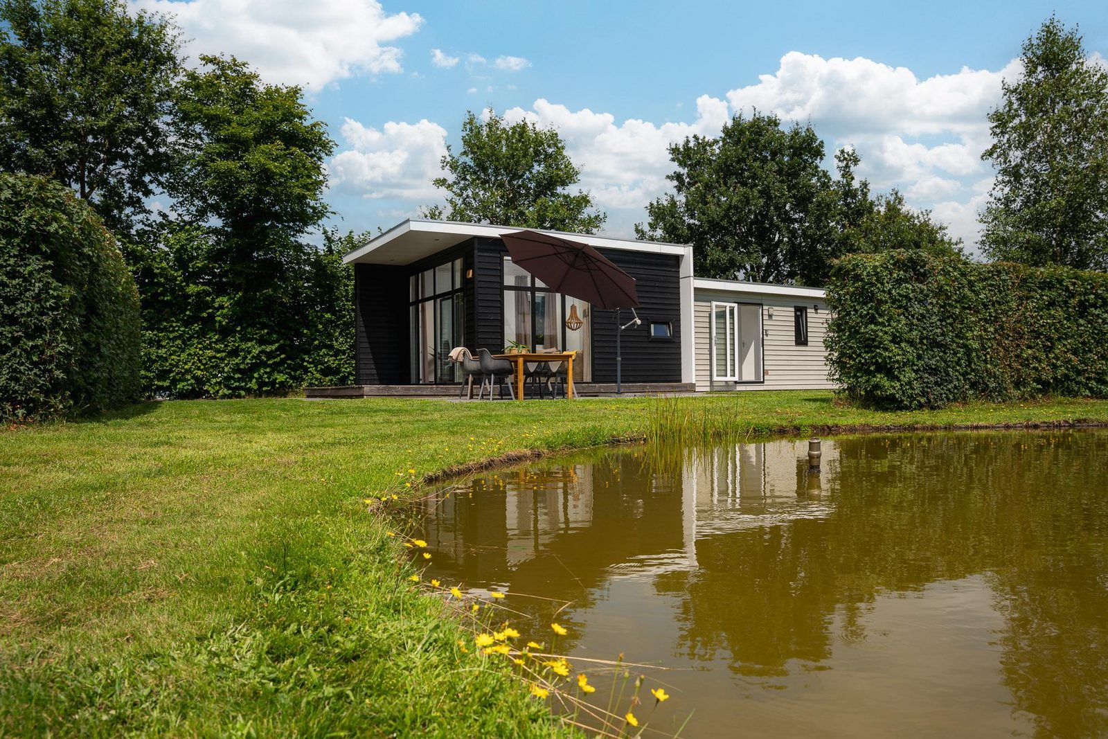 Forest doglodge with hot tub | 4 people