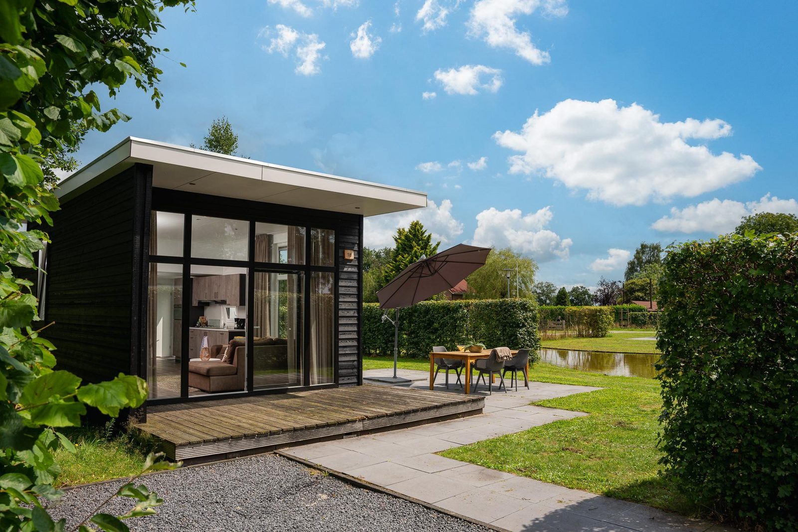 Forest doglodge with hot tub | 4 people