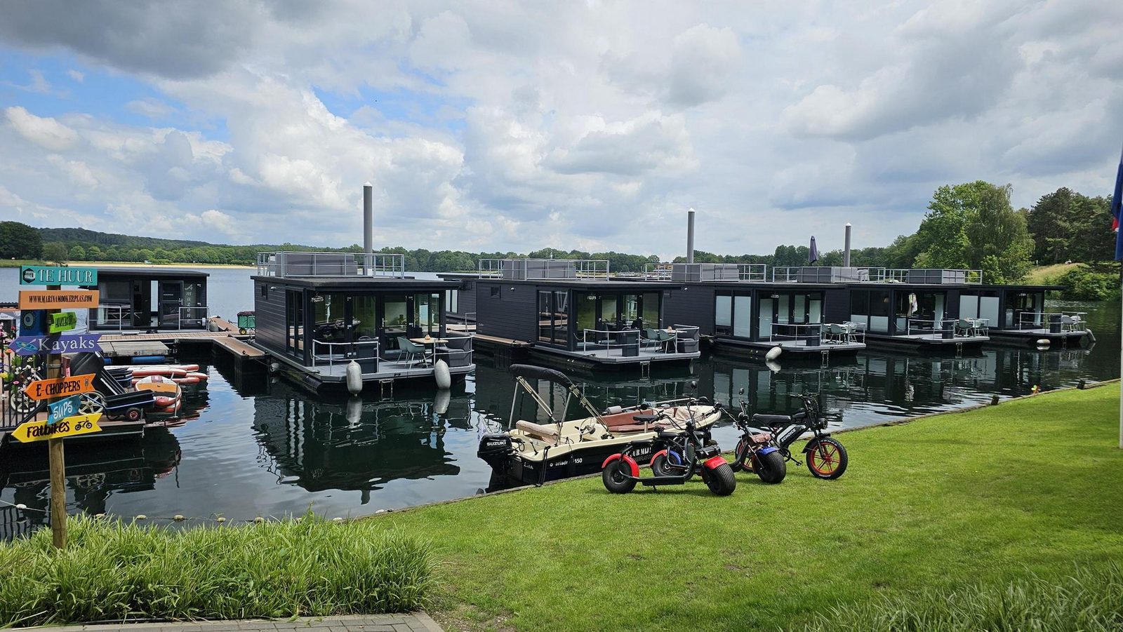 Houseboat Marina Mookerplas 4-6 persons (without roof terrace)