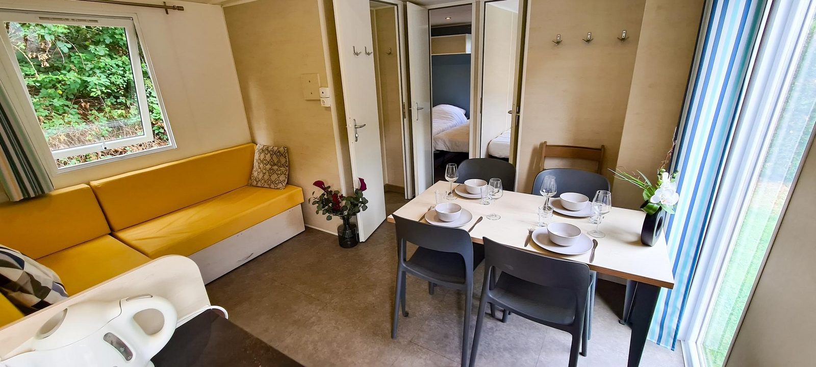 Bastogne Deluxe Mobile Home | 8 Guests