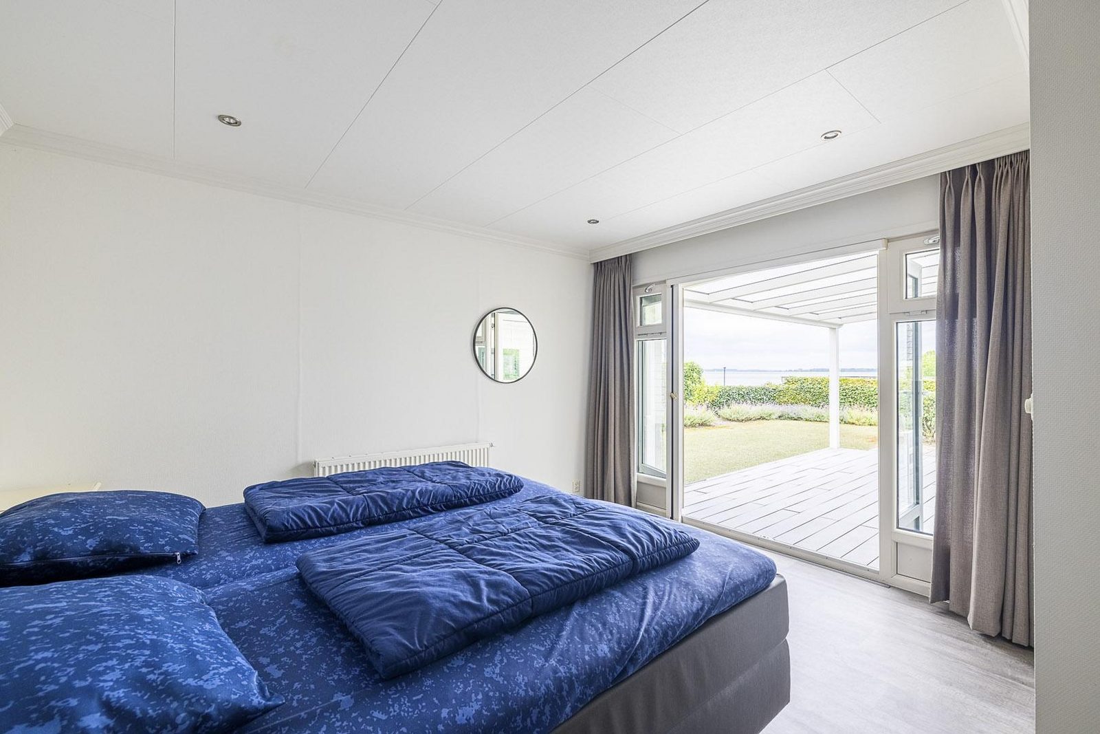 Unterkunft für sechs Personen mit Außensauna & Blick auf das Veluwemeer, drei Schlafzimmer
