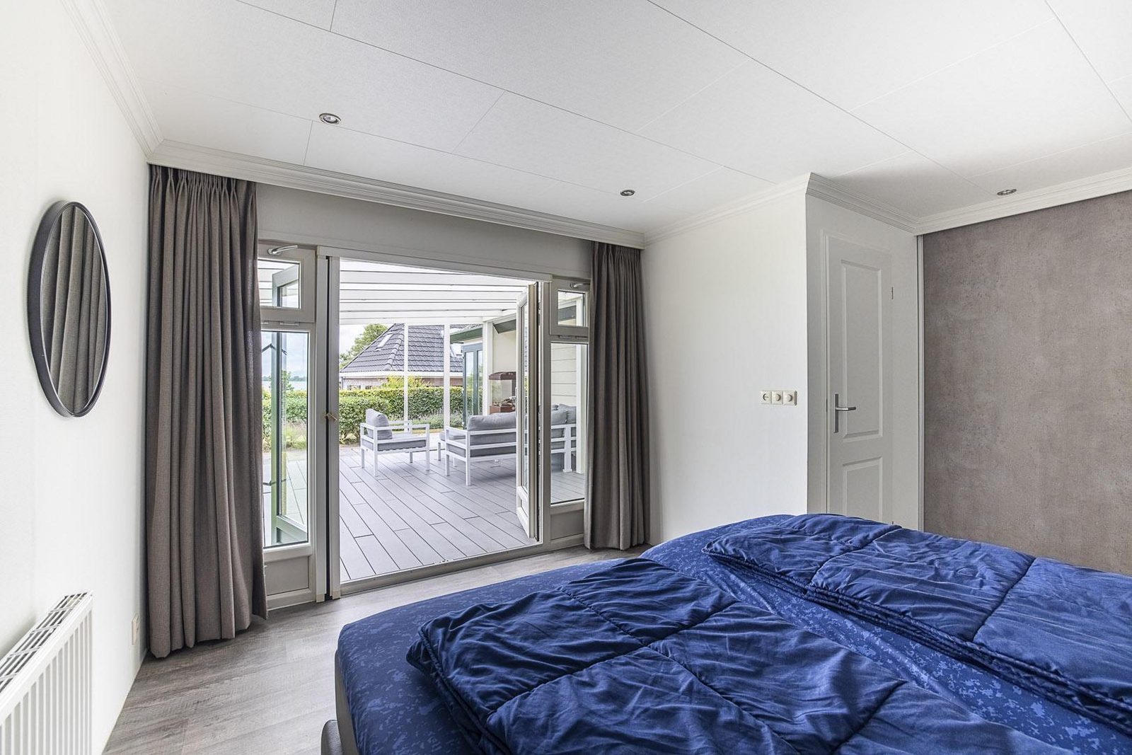 Unterkunft für sechs Personen mit Außensauna & Blick auf das Veluwemeer, drei Schlafzimmer