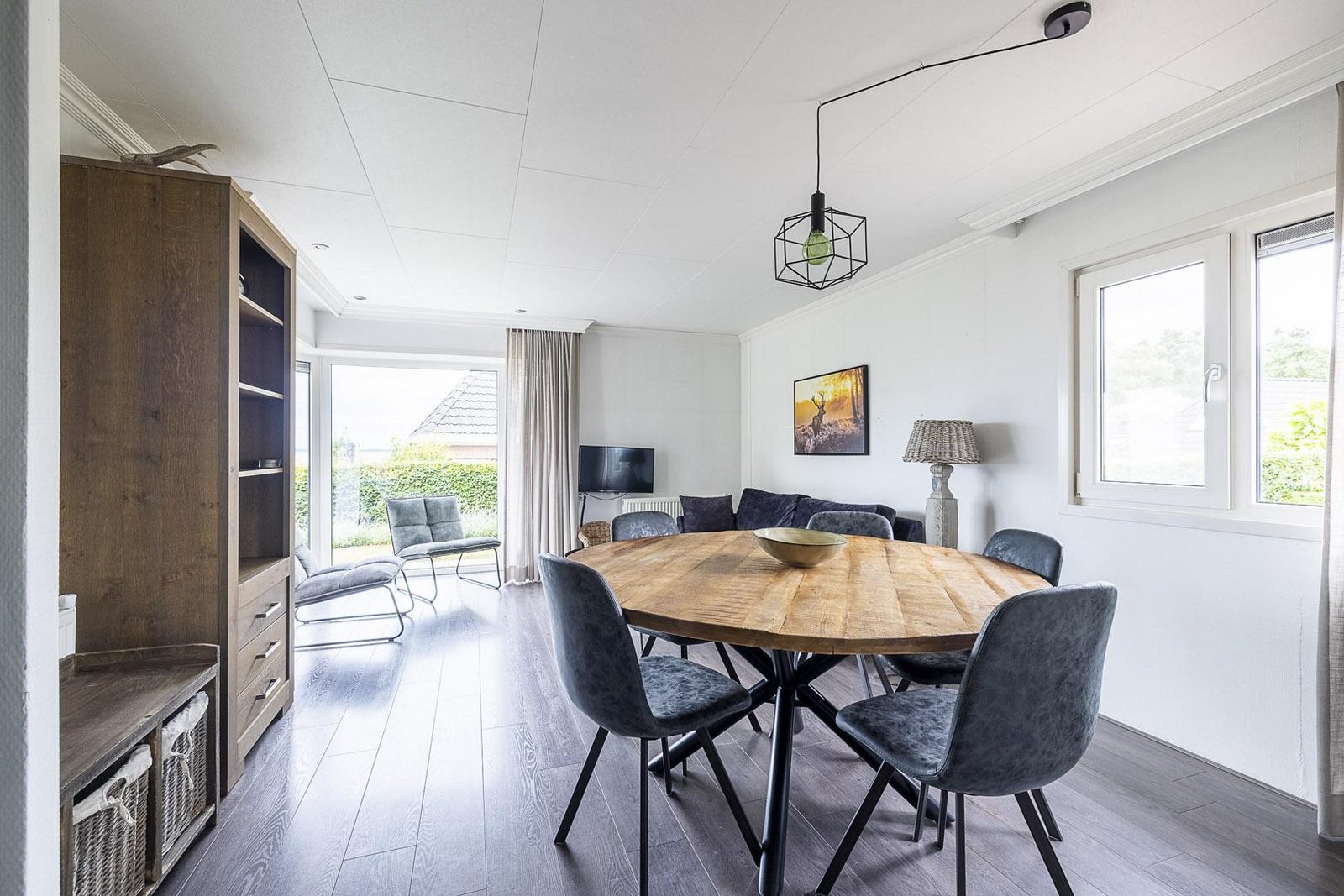 Unterkunft für sechs Personen mit Außensauna & Blick auf das Veluwemeer, drei Schlafzimmer