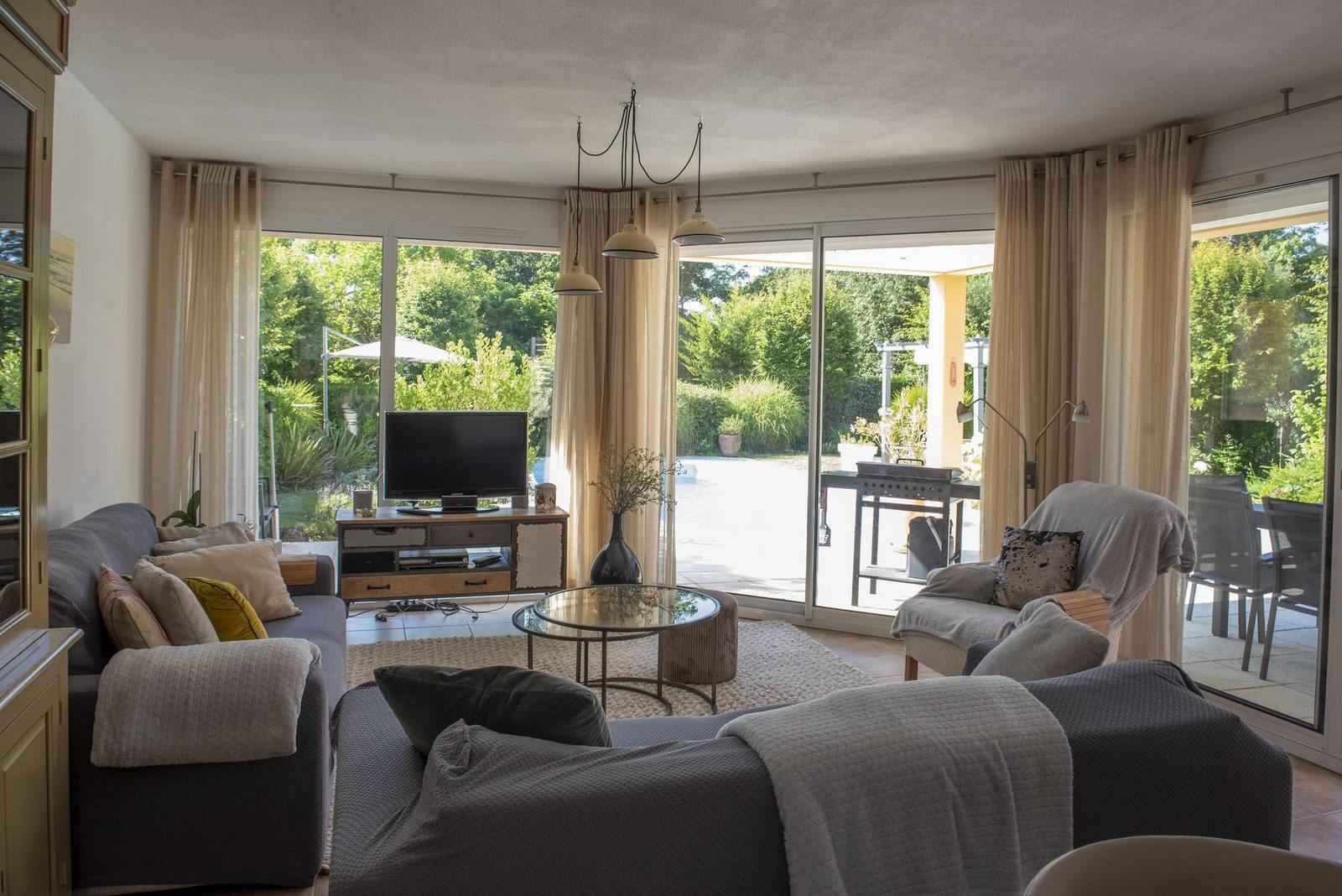 Acacia 6 supérieure avec piscine et climatisation