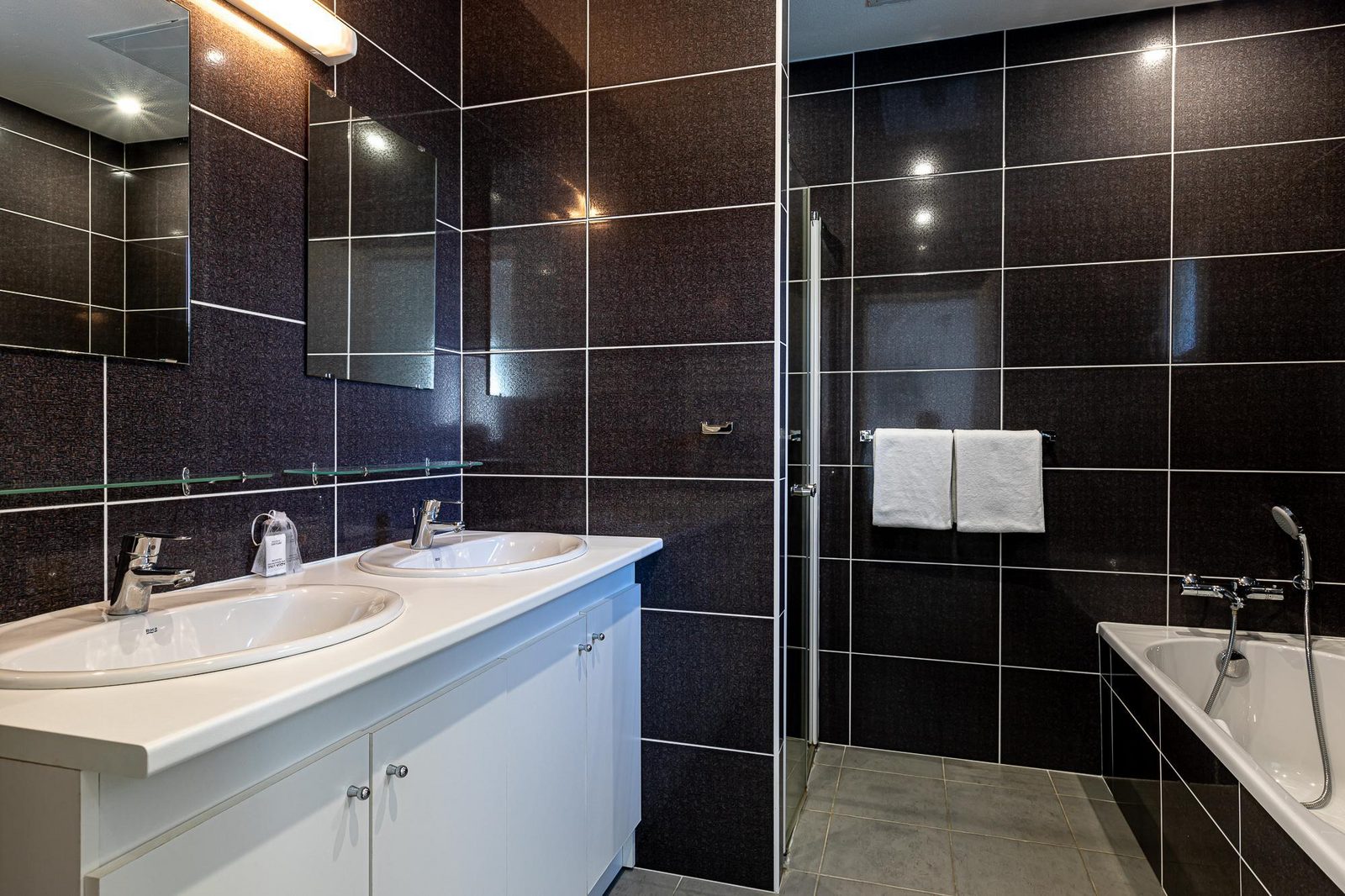 Acacia 6 supérieure avec piscine