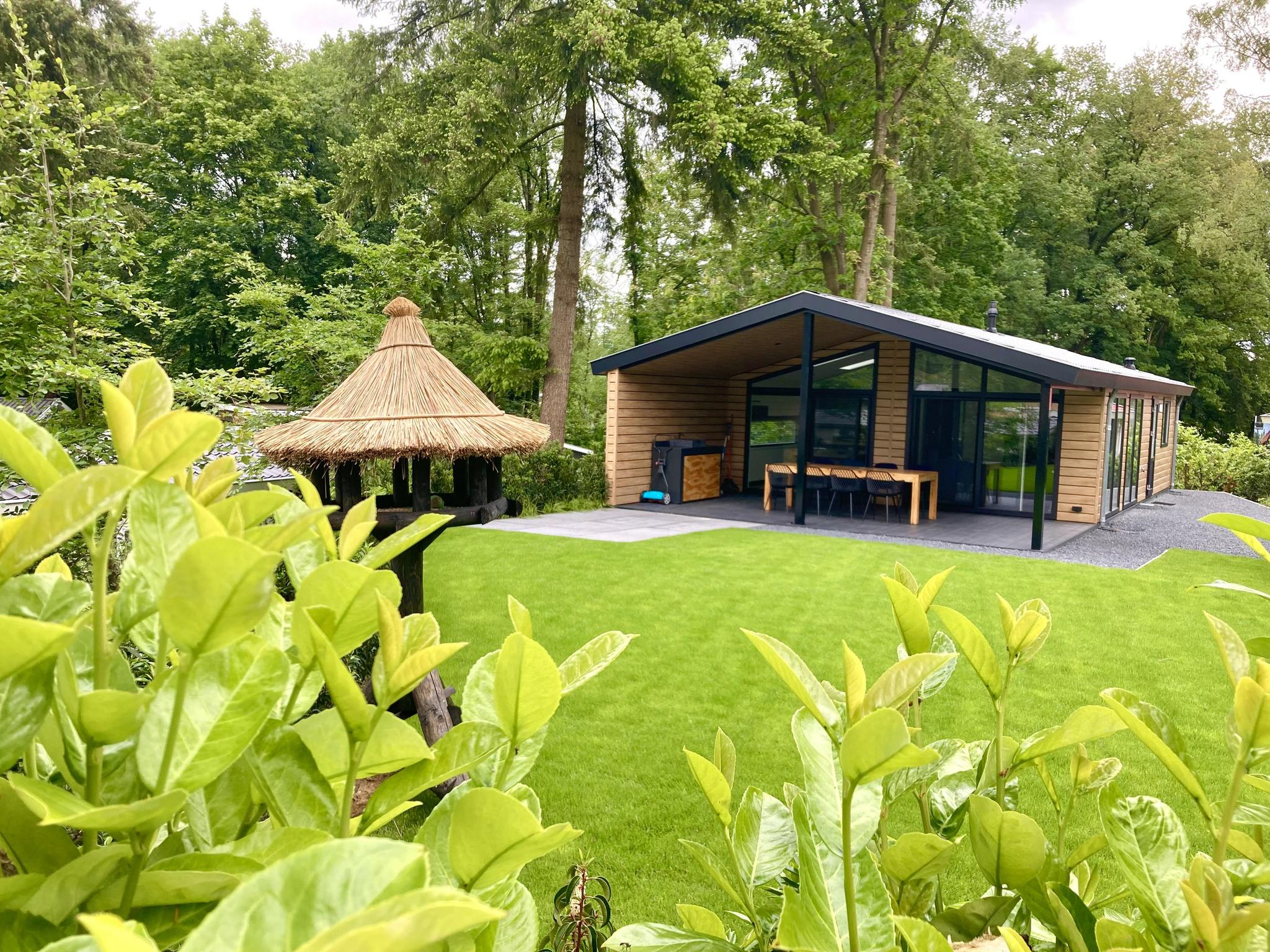 Die 4-Personen-Culinary-Lodge bietet Luxus und Komfort für Familien mit kinderfreundlichen Einrichtungen und einer zentralen Lage in De Thijmse Berg.