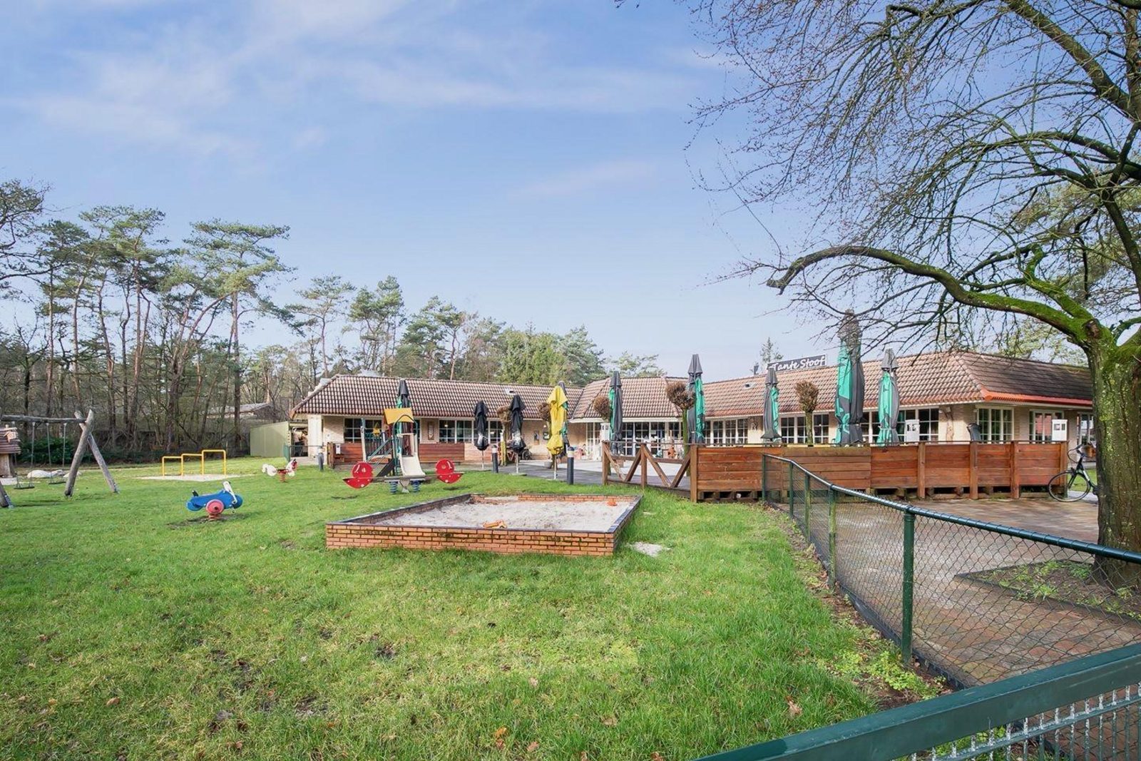 Bungalow met luxe tuinkamer en uitzicht op speelvijver - 5 personen