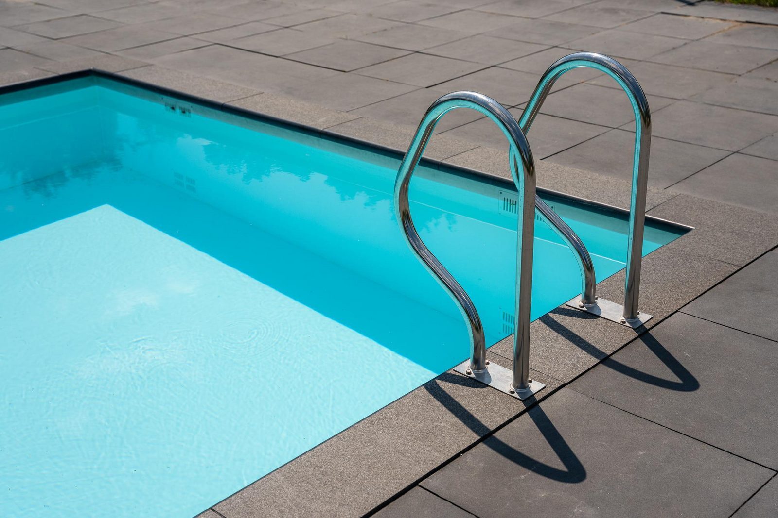 Wellnesslodge | jacuzzi, sauna en sunshower | 2 personen