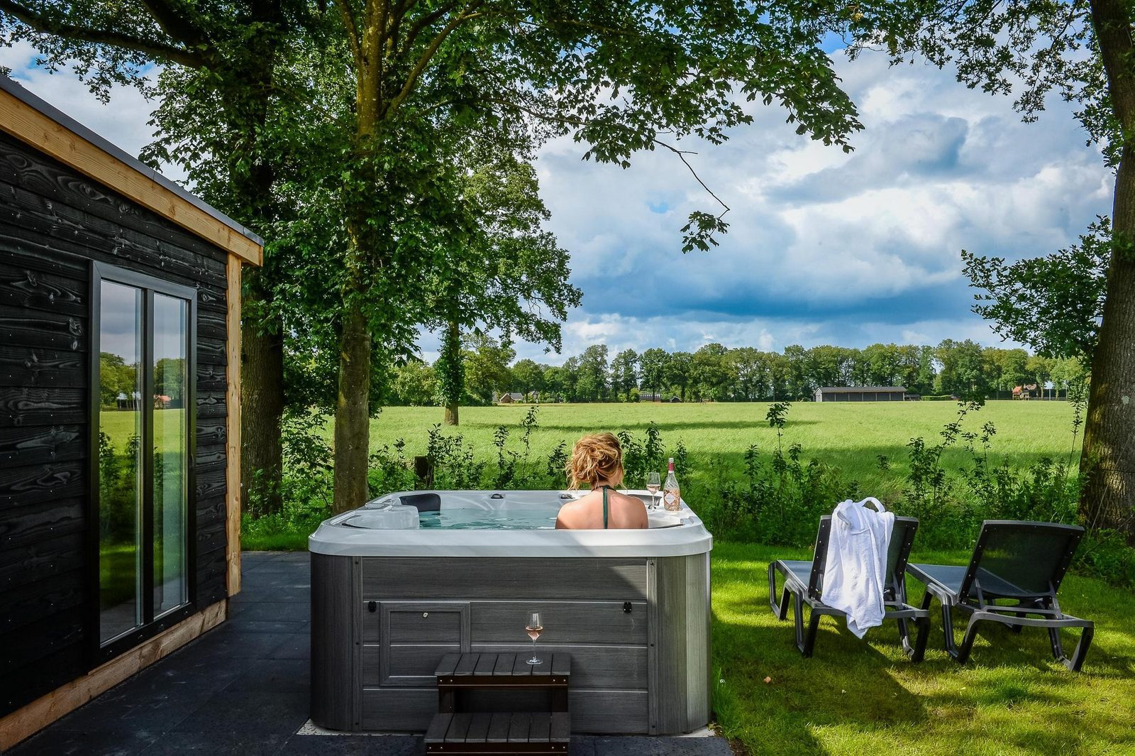 Panorama Wellnesslodge | Jacuzzi, Sauna und Bad | 2 Personen