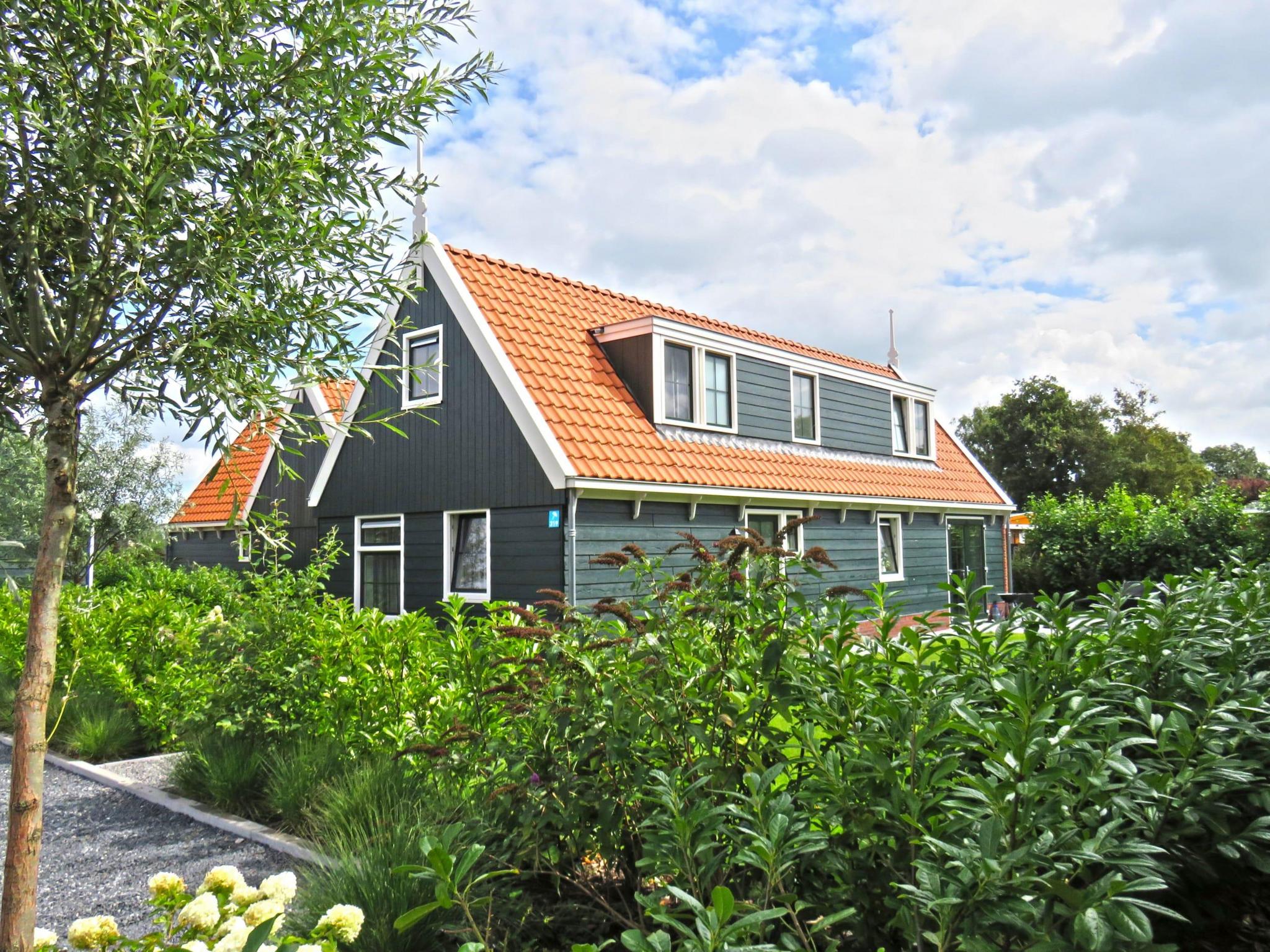 Waterland 10 1