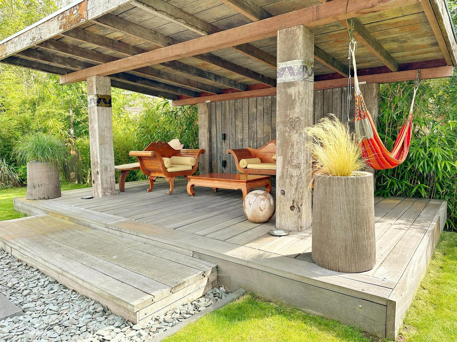 Bungalow 77