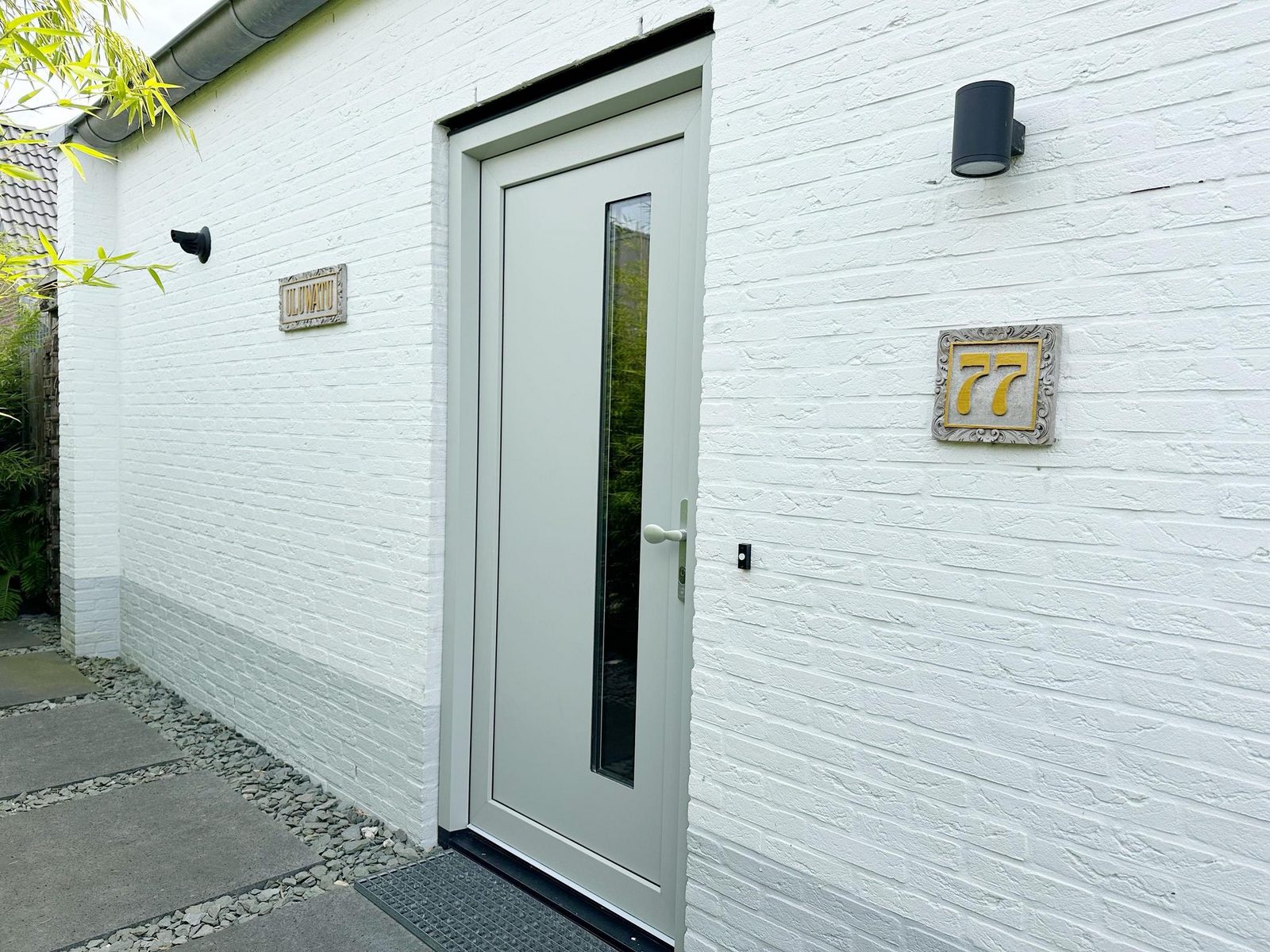 Bungalow 77
