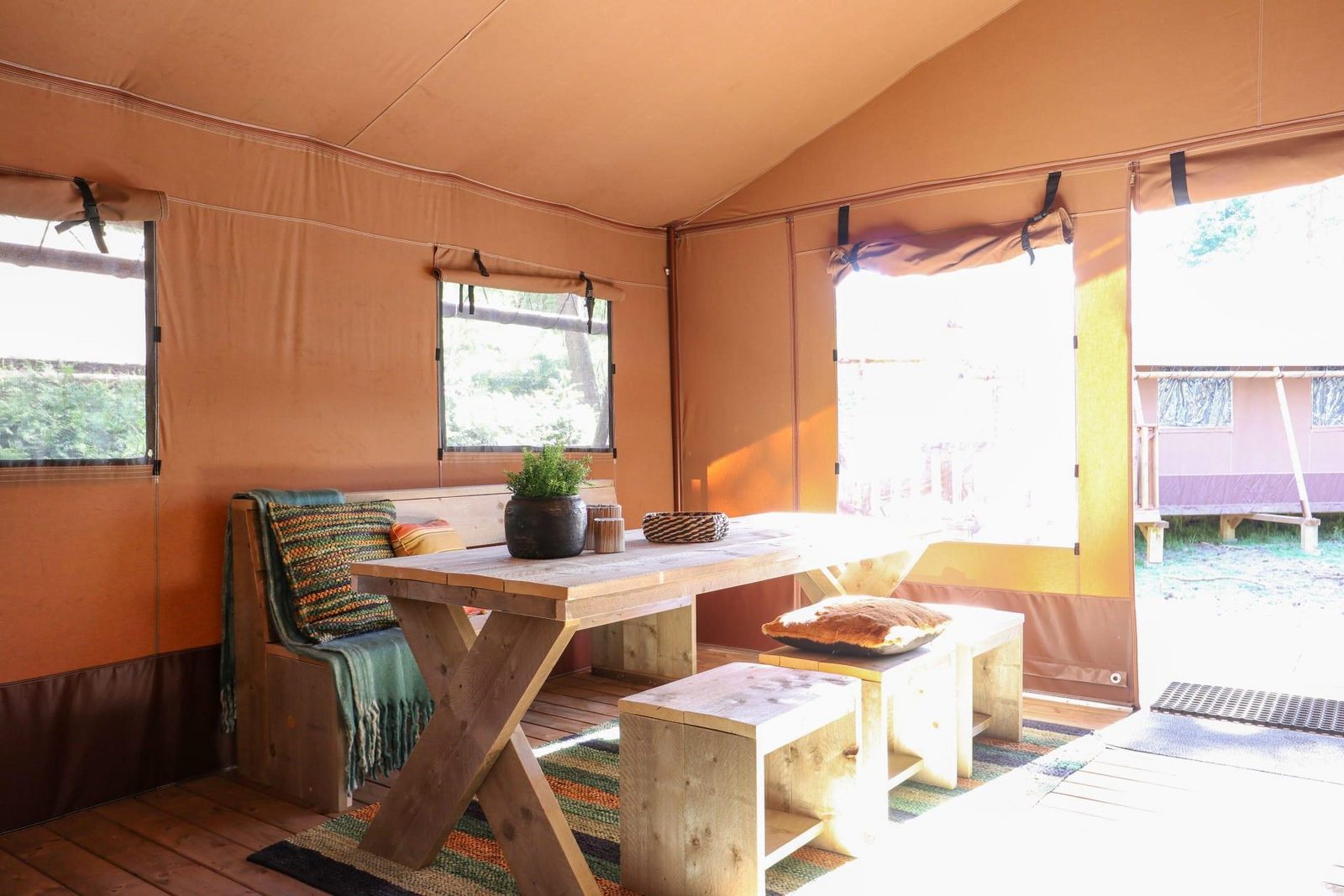 Lodgetent 5