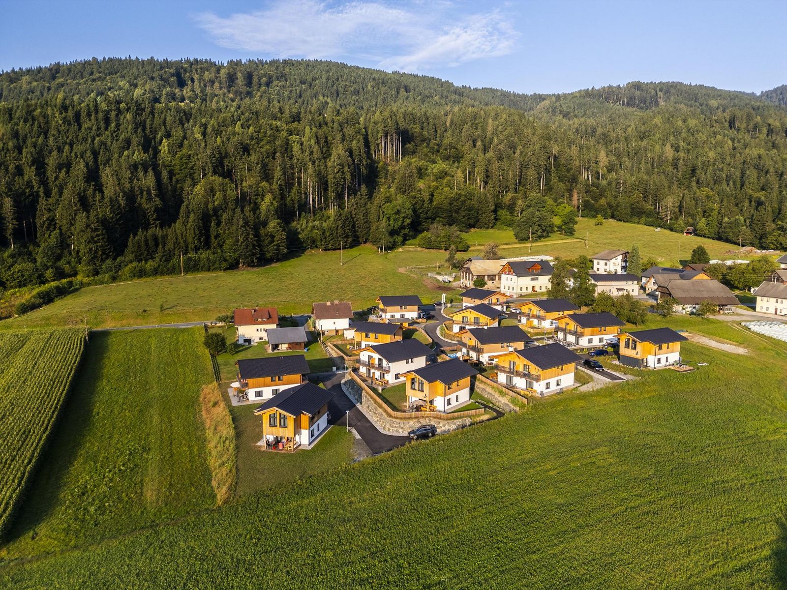Two nature chalets for 6