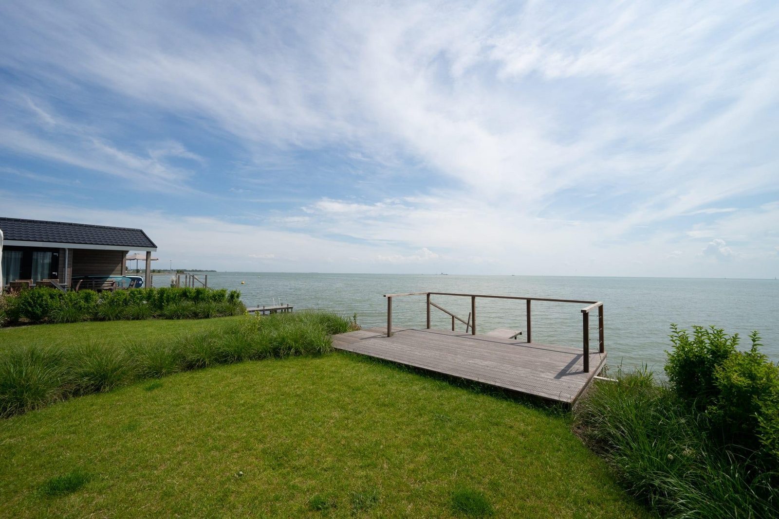 Pavilion Waterfront 4