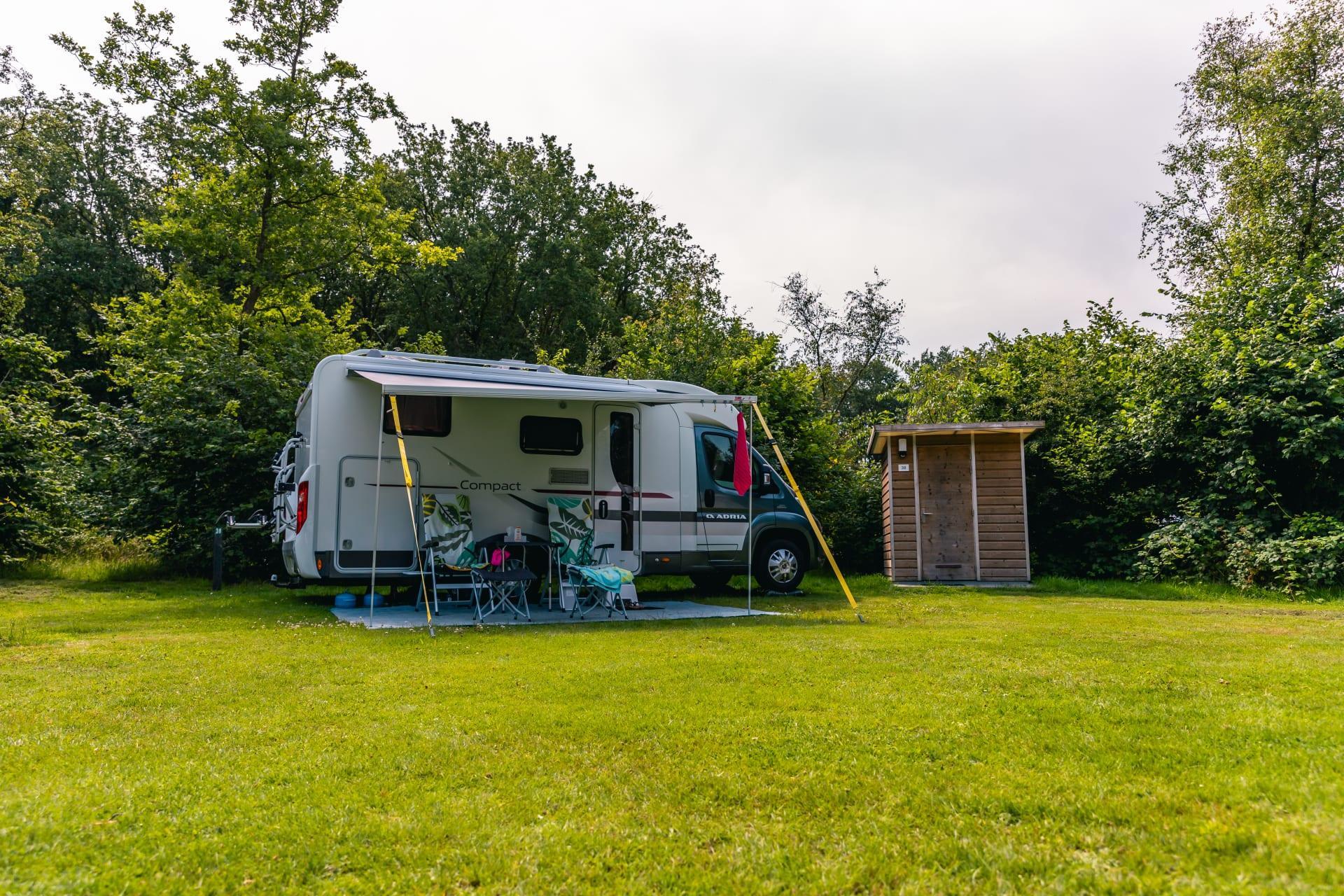 Accommodatie Ruinen - Kampeerplaats - Kampeerplaats Comfort privésanitair - 10