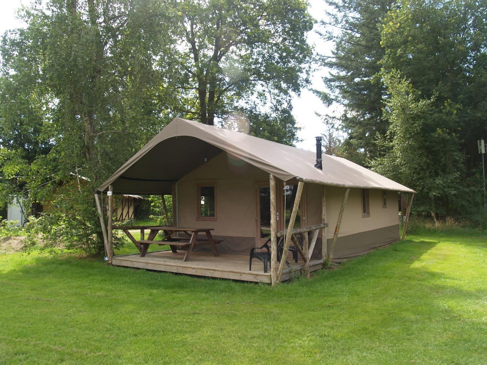 Four Season Lodge 6