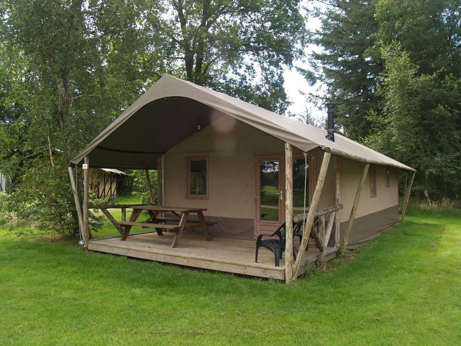 Four Season Lodge 6