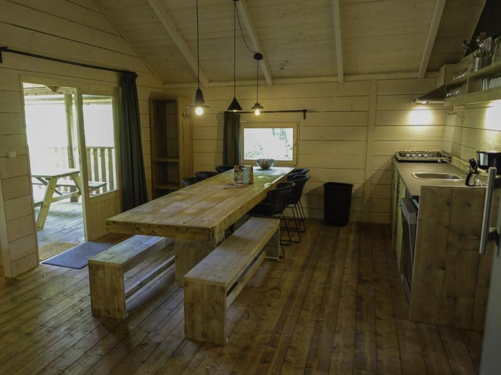 Glamping family lodge 10