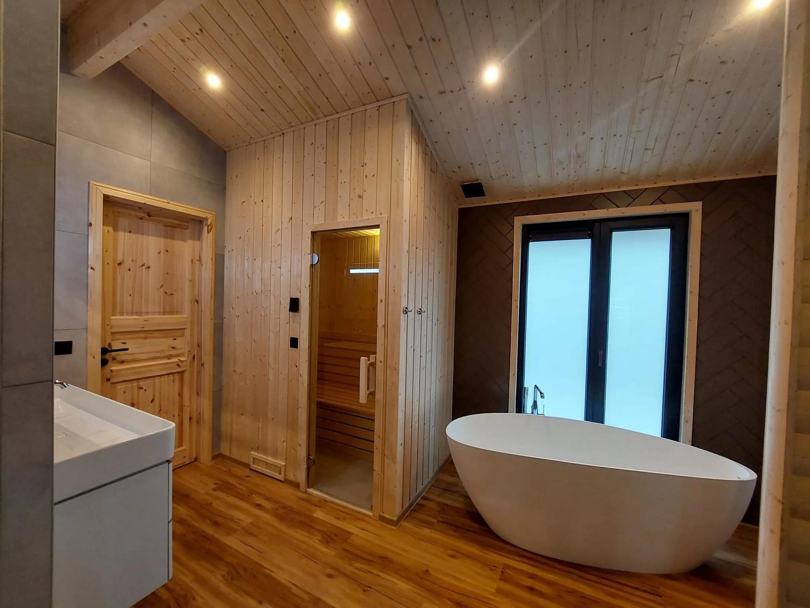 Wellness Lodge Wood XL 2