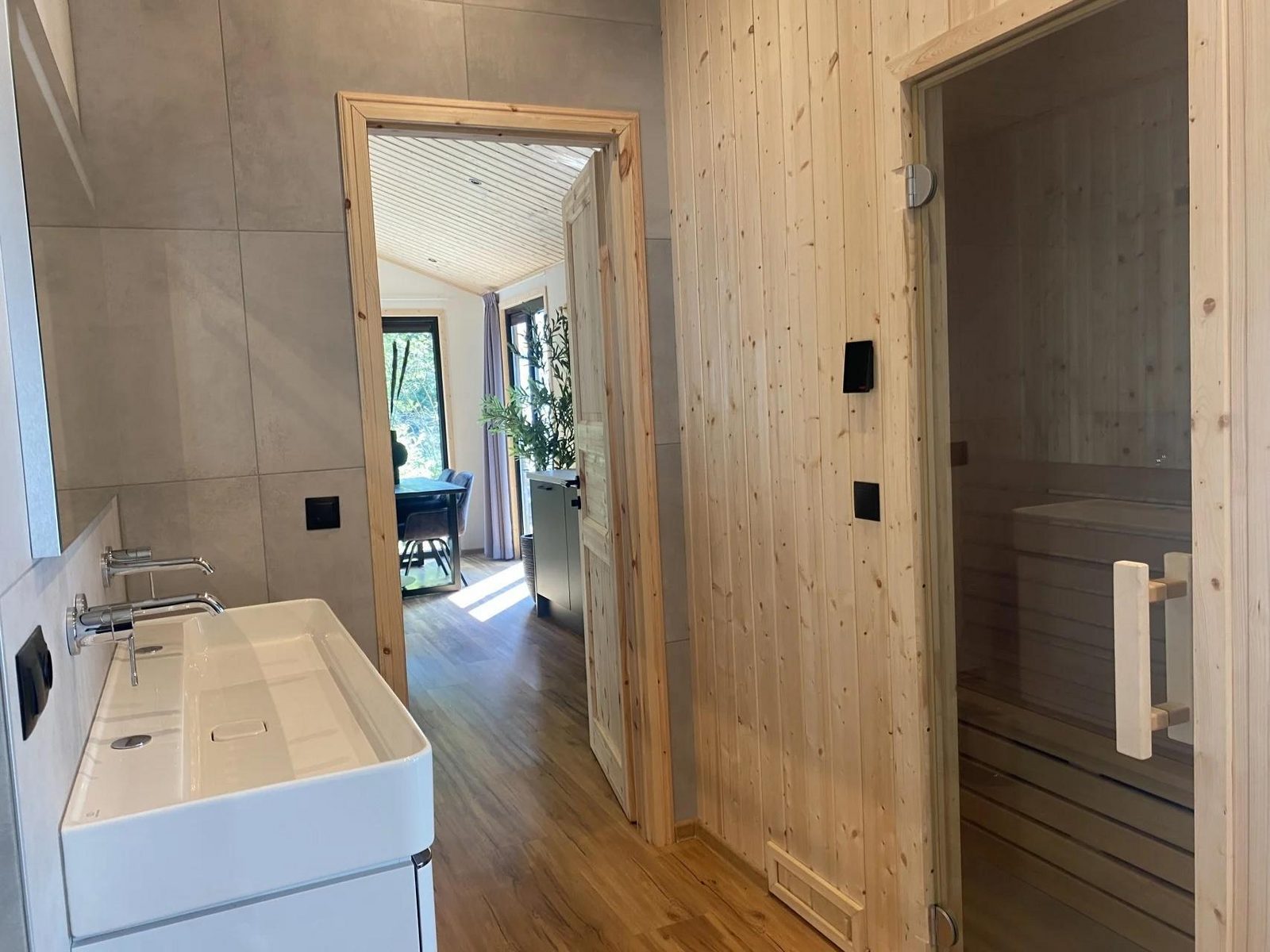 Wellness Lodge Wood XL 2