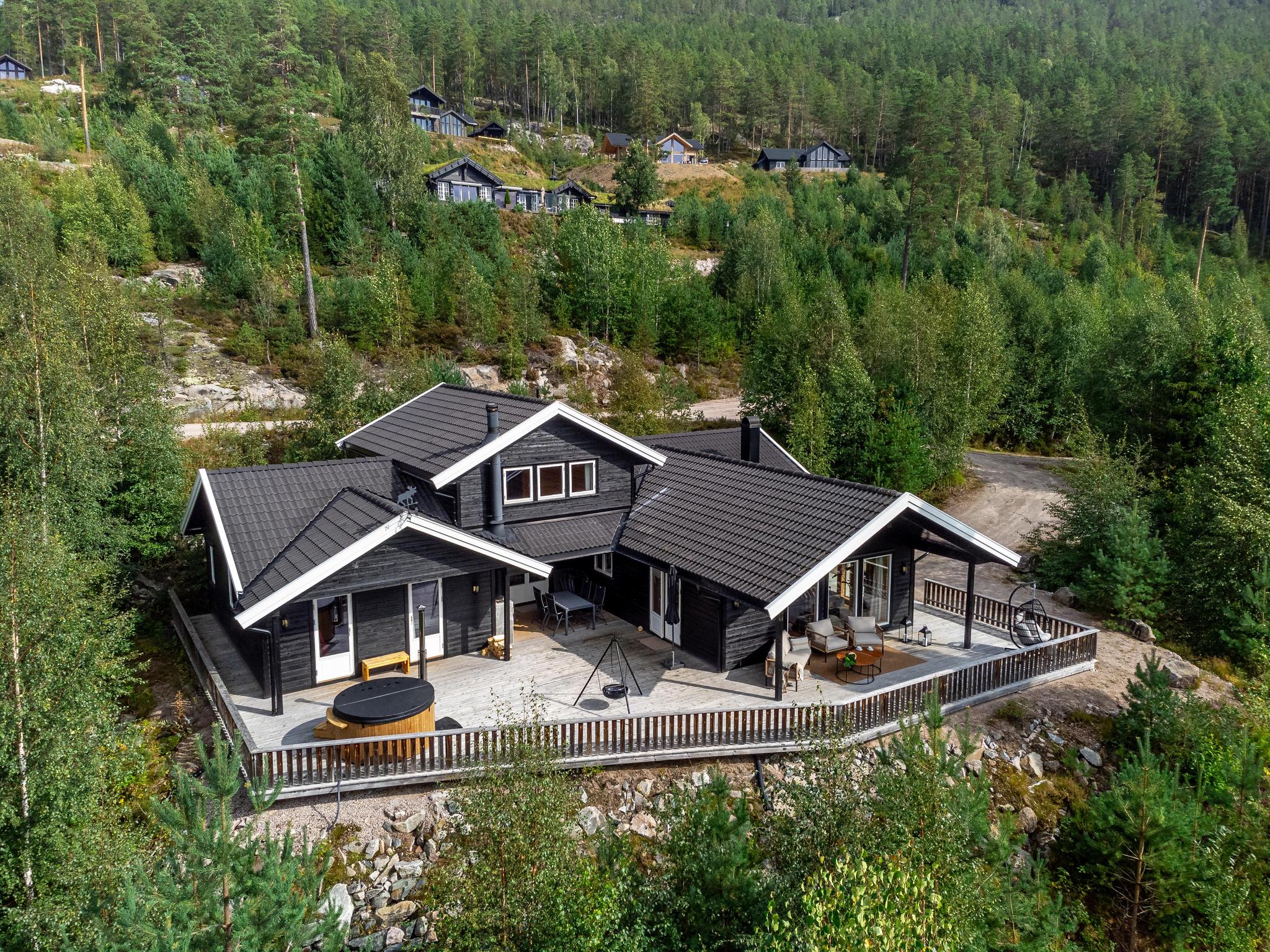 Verhøf Hytte | 9p | With Sauna & Hot Tub.