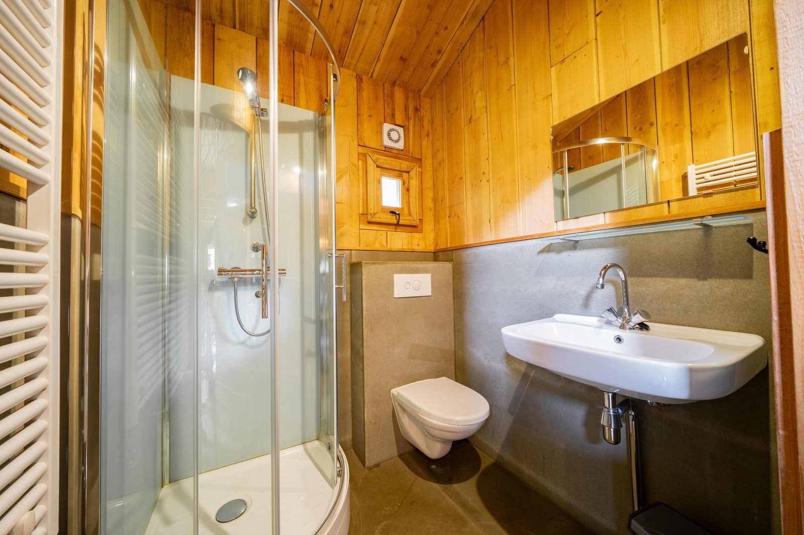 Nature Lodge 8