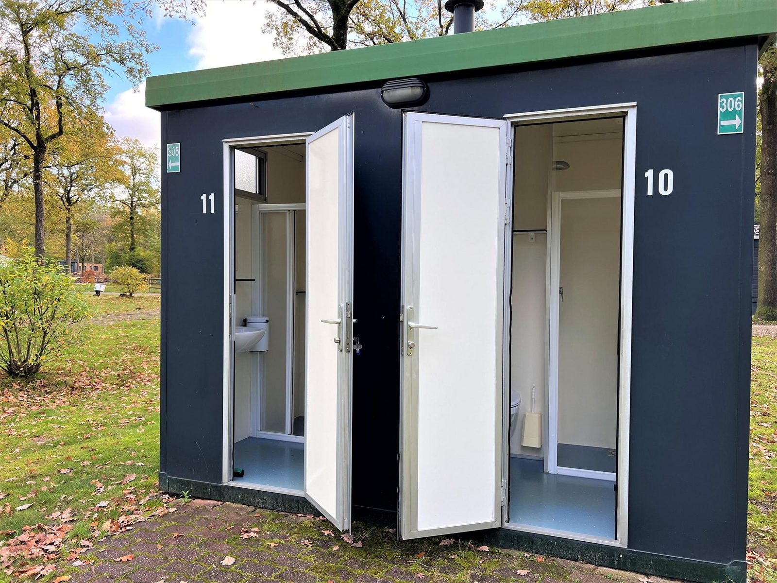 Kampeerplaats Comfort met privé sanitair