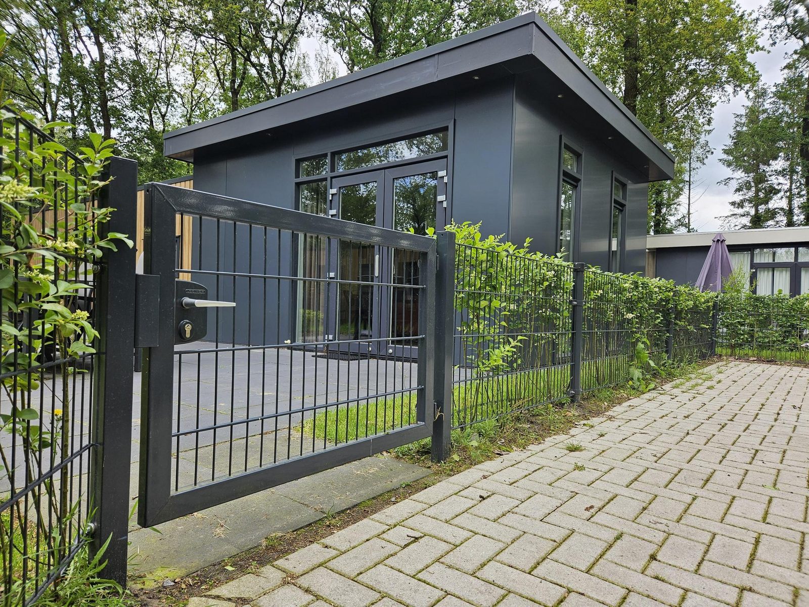 6-persoons Paviljoen met omheinde tuin