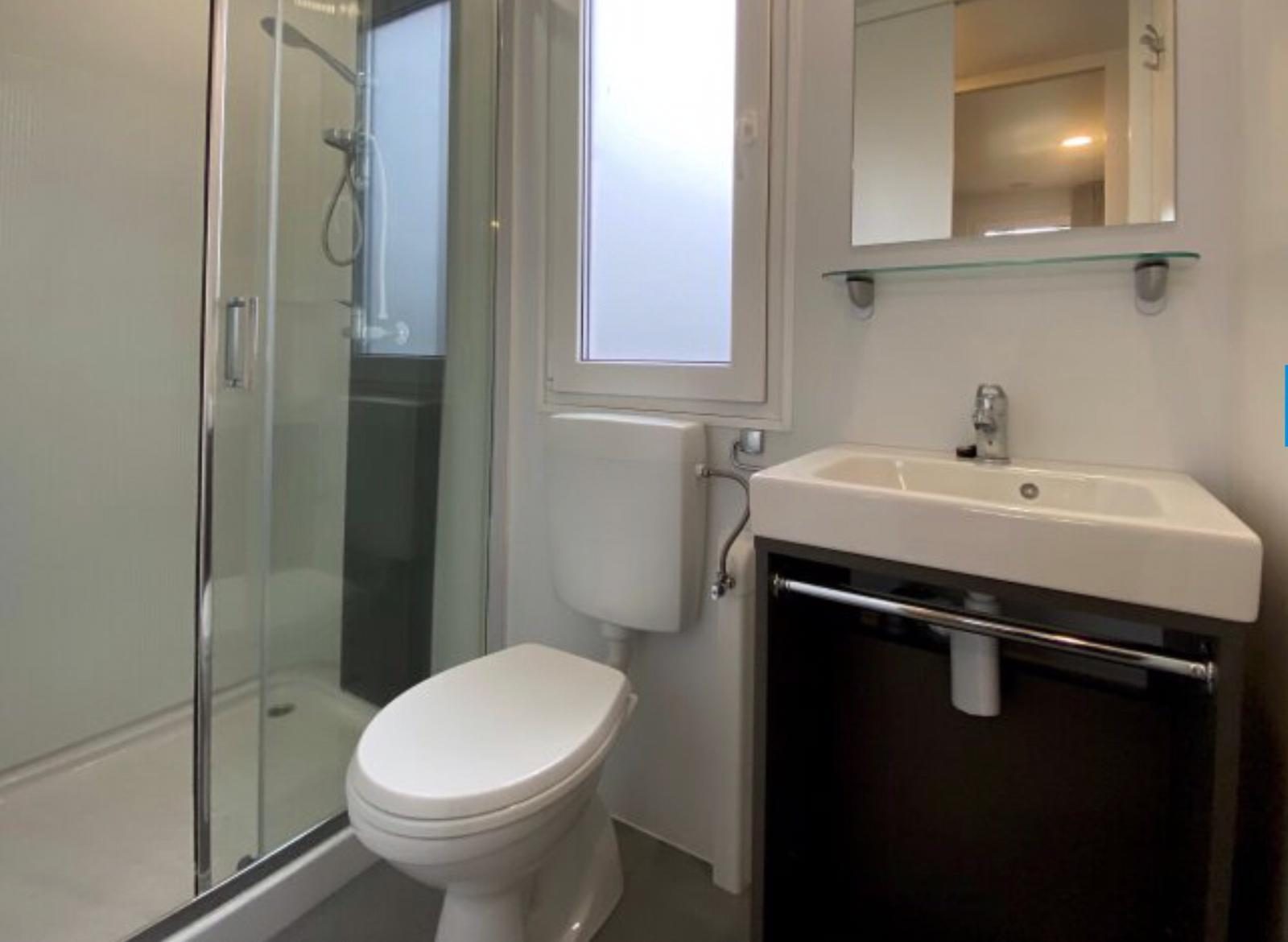 Tiny Cottage Hottub 2+2