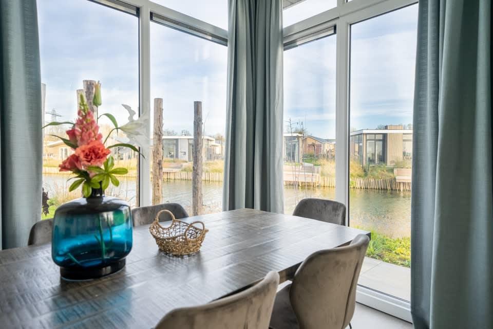 Pavilion Waterfront 8 5