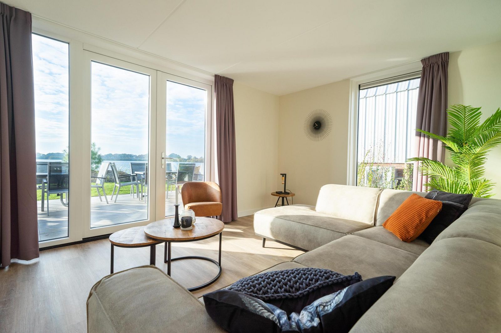 Villa Waterfront 12
