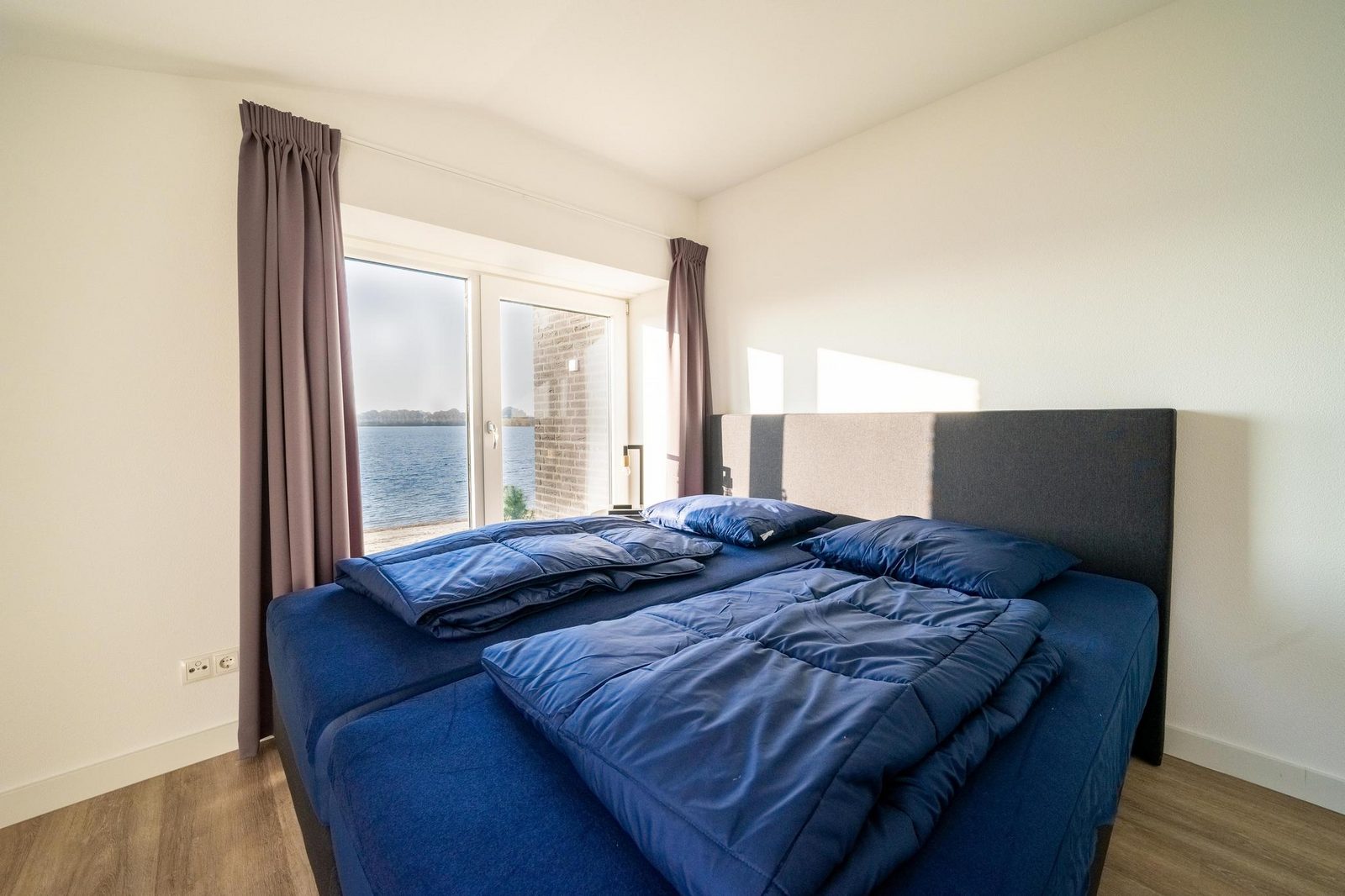 Villa Waterfront 12