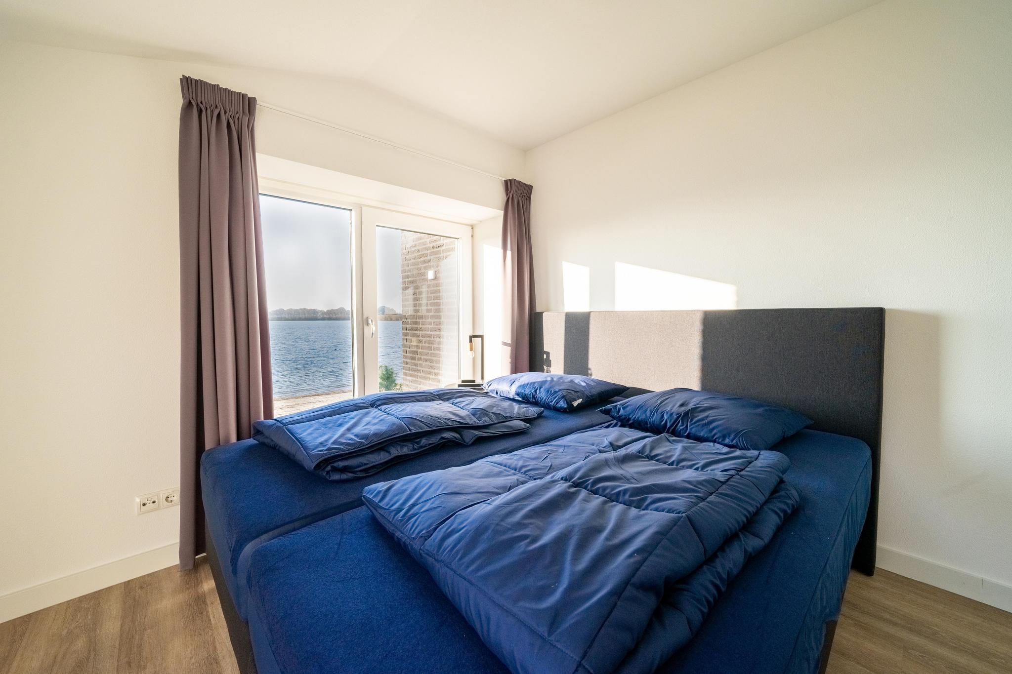 Accommodatie De Kraaijenbergse Plassen - Grote accommodatie - Villa Waterfront 12 - 18
