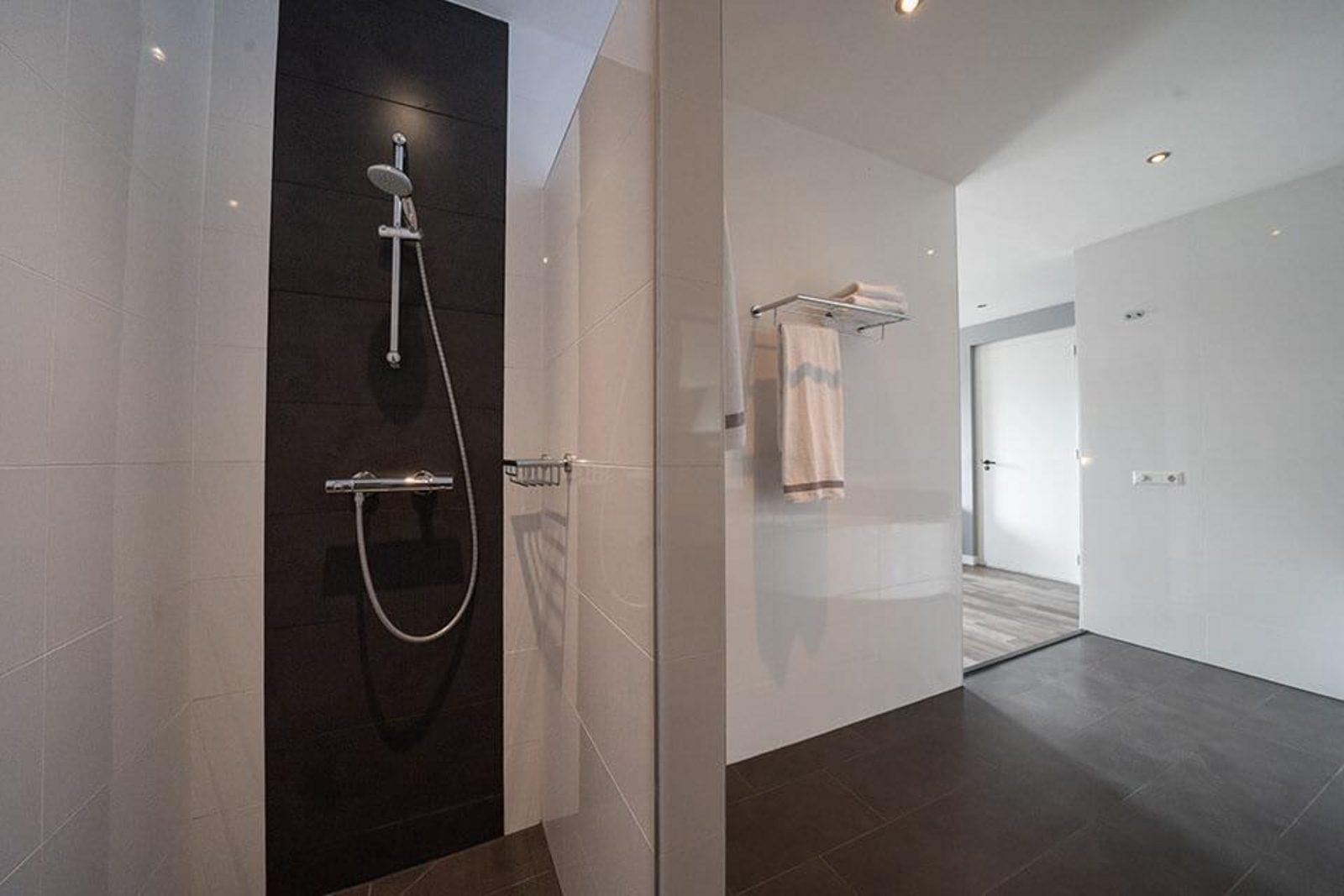Comfort Room 4