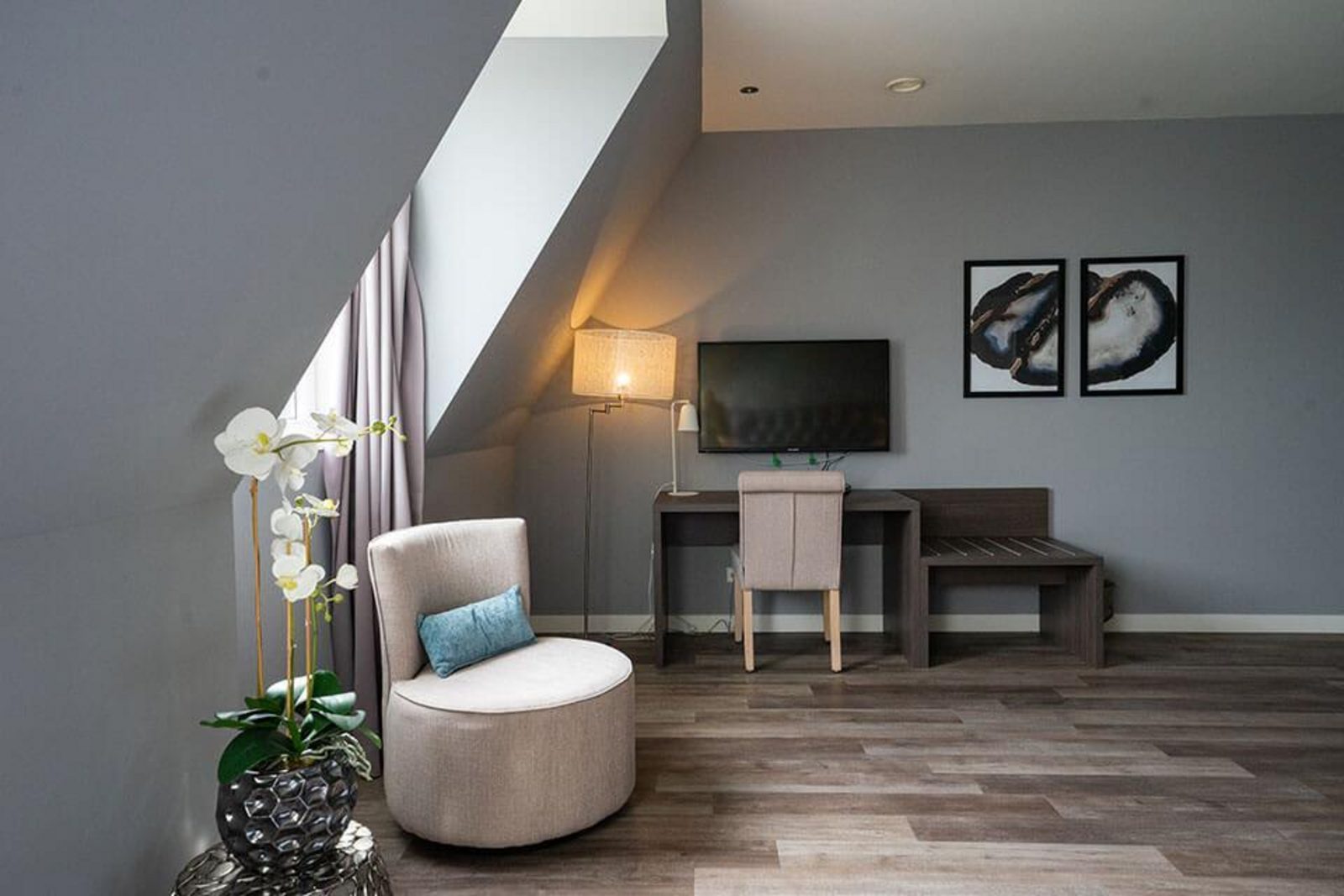 Comfort Room 4