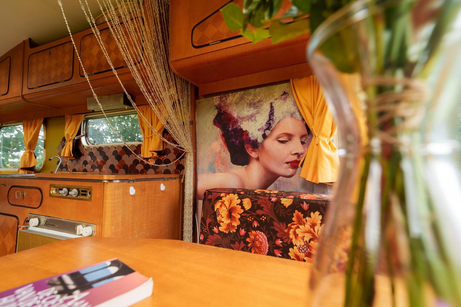 Retro Caravan 