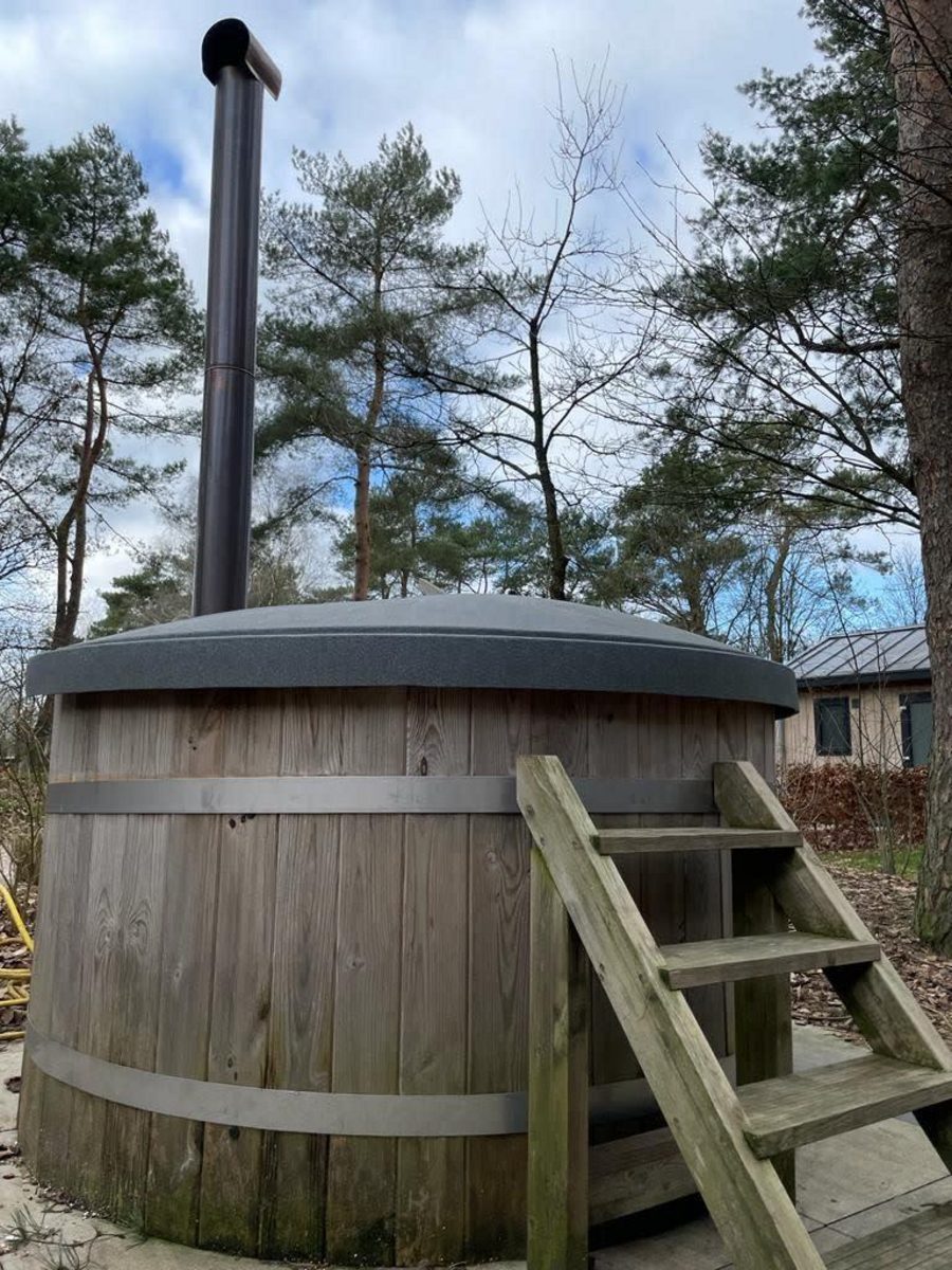 Hackfort Hottub 6