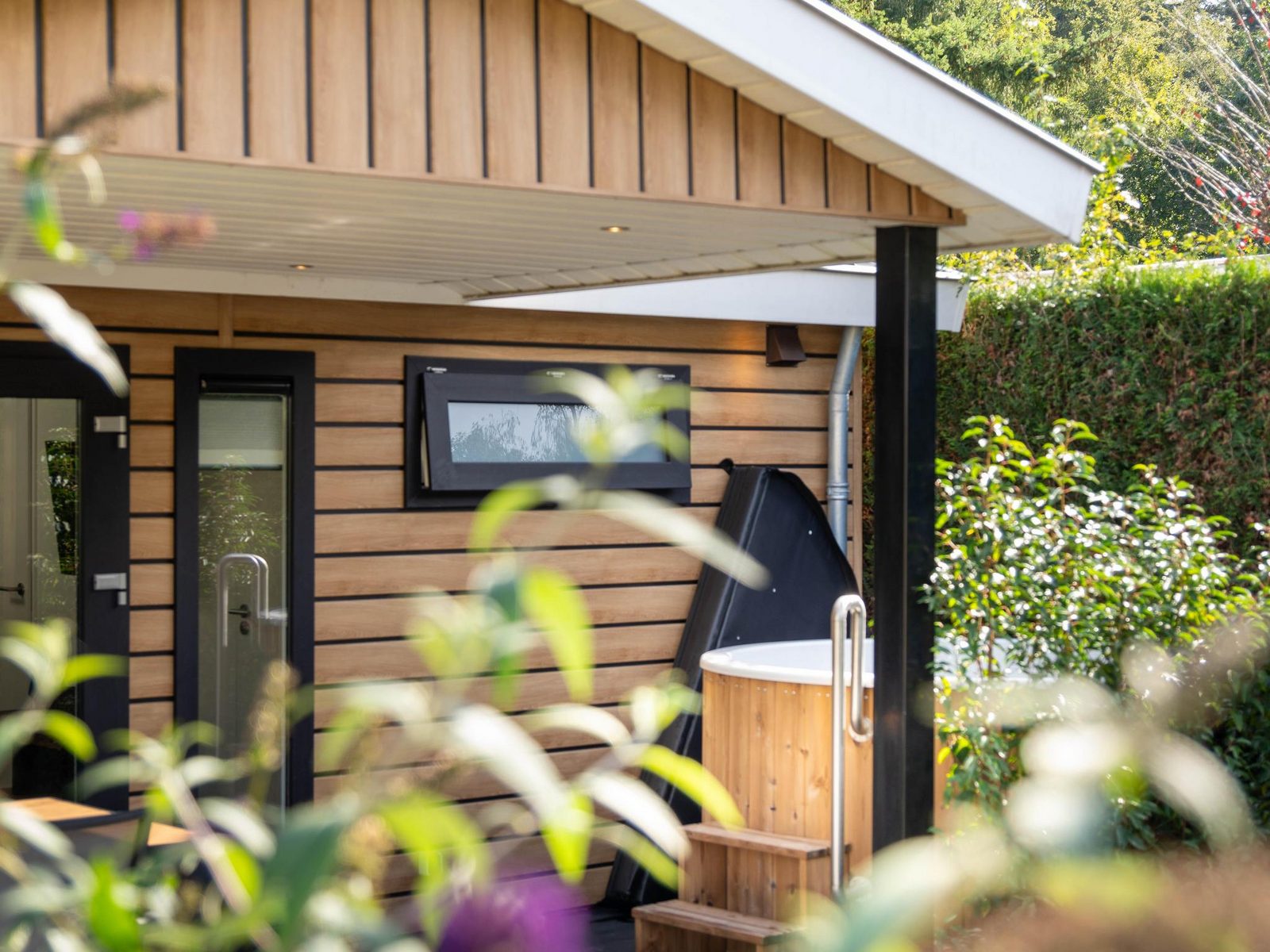 Family Lodge mit Whirlpool | 4 Personen