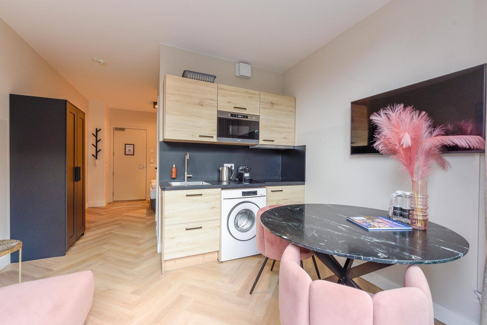 Novallure Hofvliet Short Stay Apartments - Studio met buitenruimte - Achterzijde