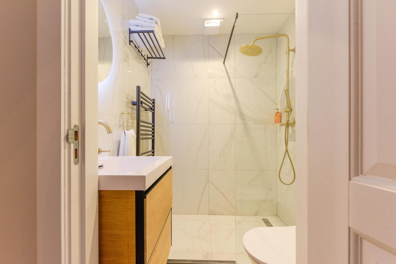 Novallure Hofvliet Short Stay Apartments - Studio met buitenruimte - Voorzijde